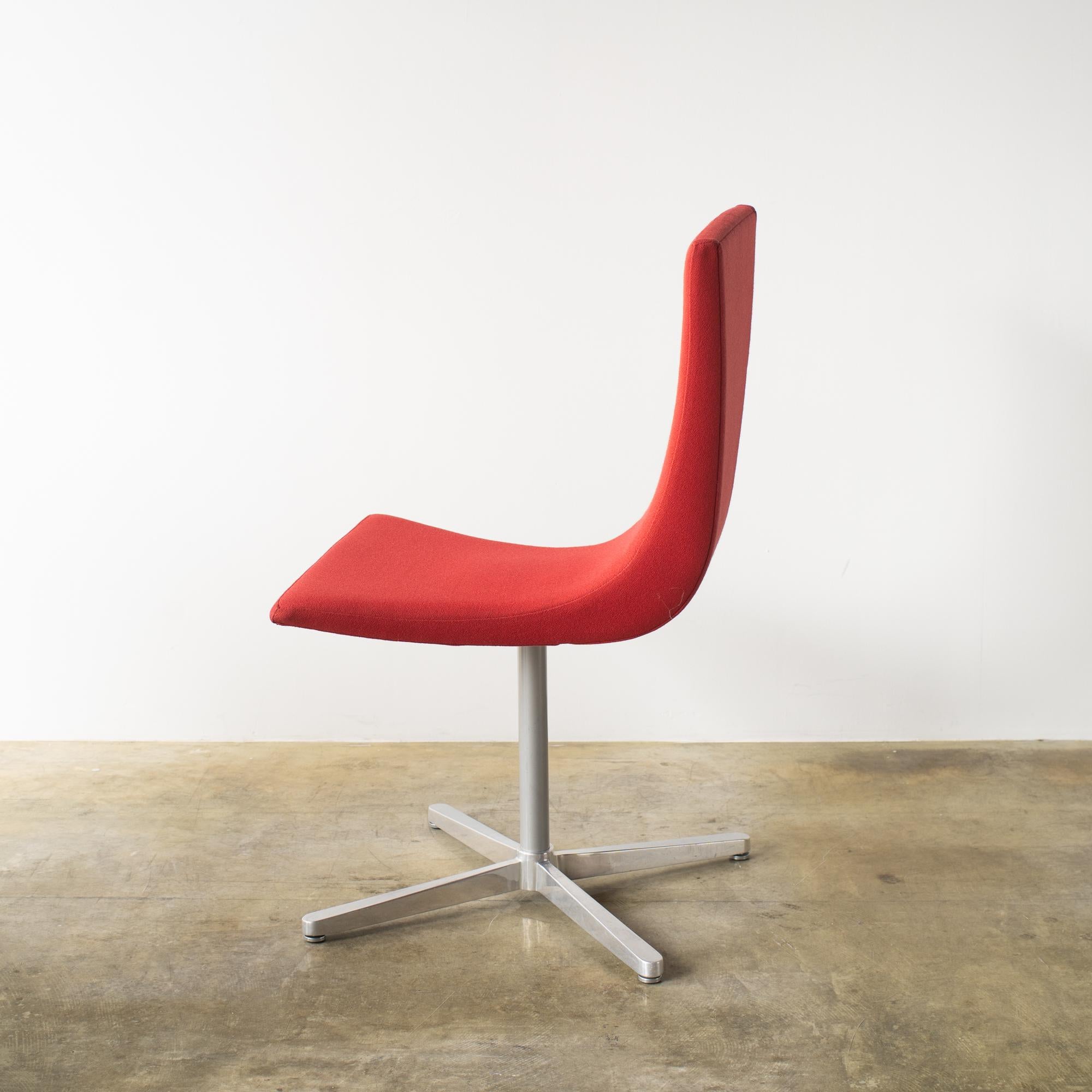 Stuhl aus rotem Stoff Christian Ghion  Y2K-Stil Design Space Age im Zustand „Gut“ im Angebot in Shibuya-ku, Tokyo
