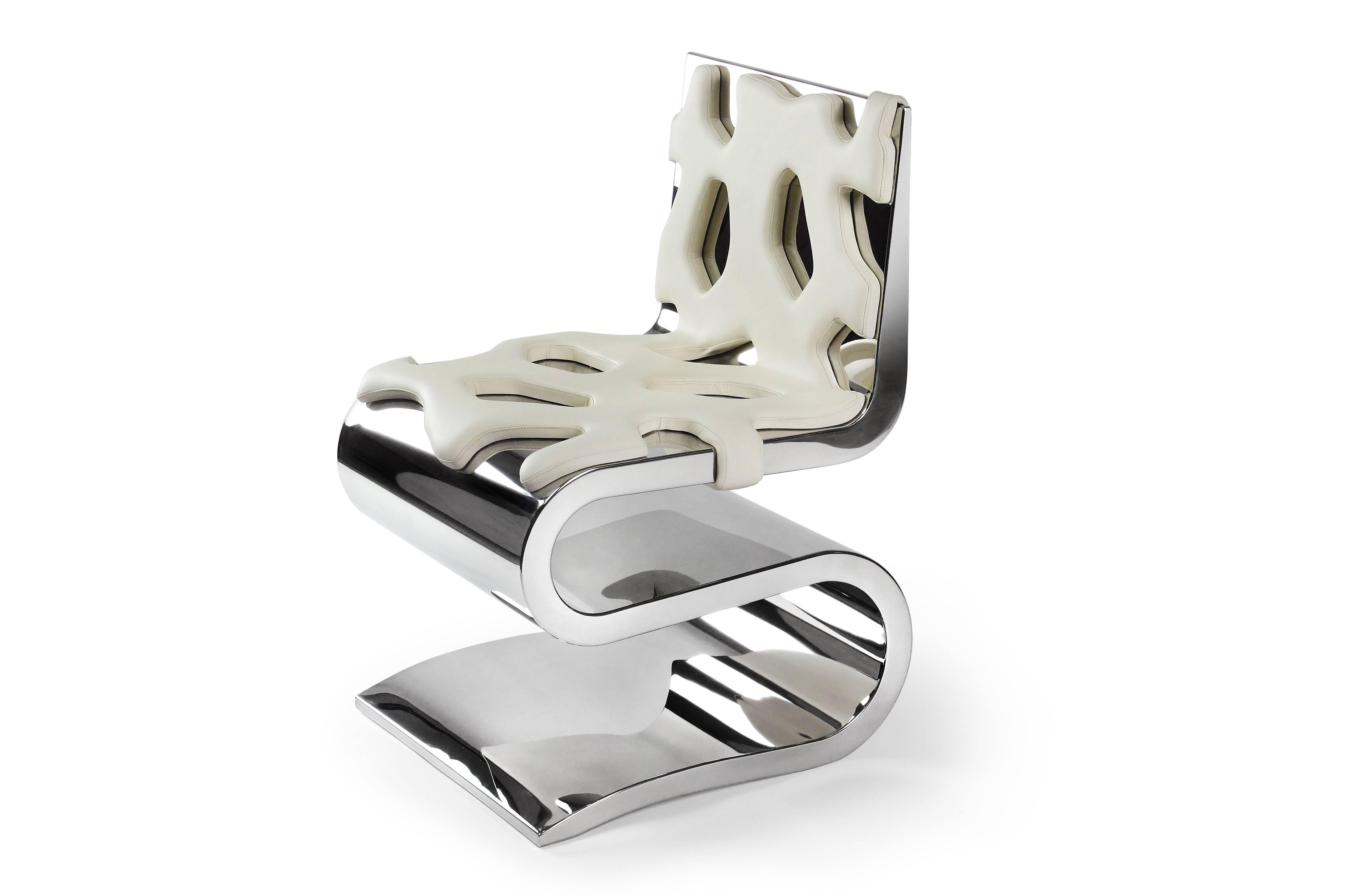 XXI secolo e contemporaneo Sedia Scultura Acciaio a Specchio Pelle Marrone da Collezione Design Fatto a Mano Italia in vendita