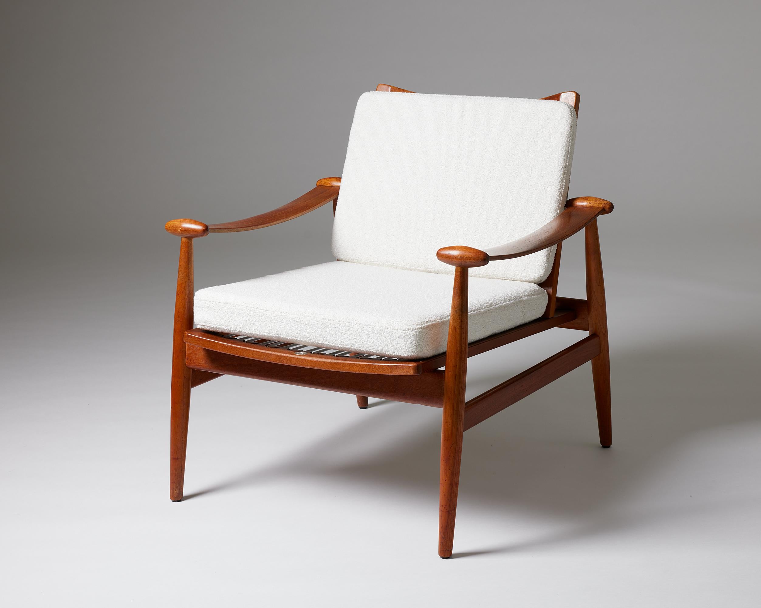 Chair ‘Spade’ model FD 133 designed by Finn Juhl for Frankrike & Søn,
Denmark, 1954.

Teak and fabric.

Marked.

Juhl initially wanted to be an art historian, but his father doubted the financial prospects of the profession. The compromise was that