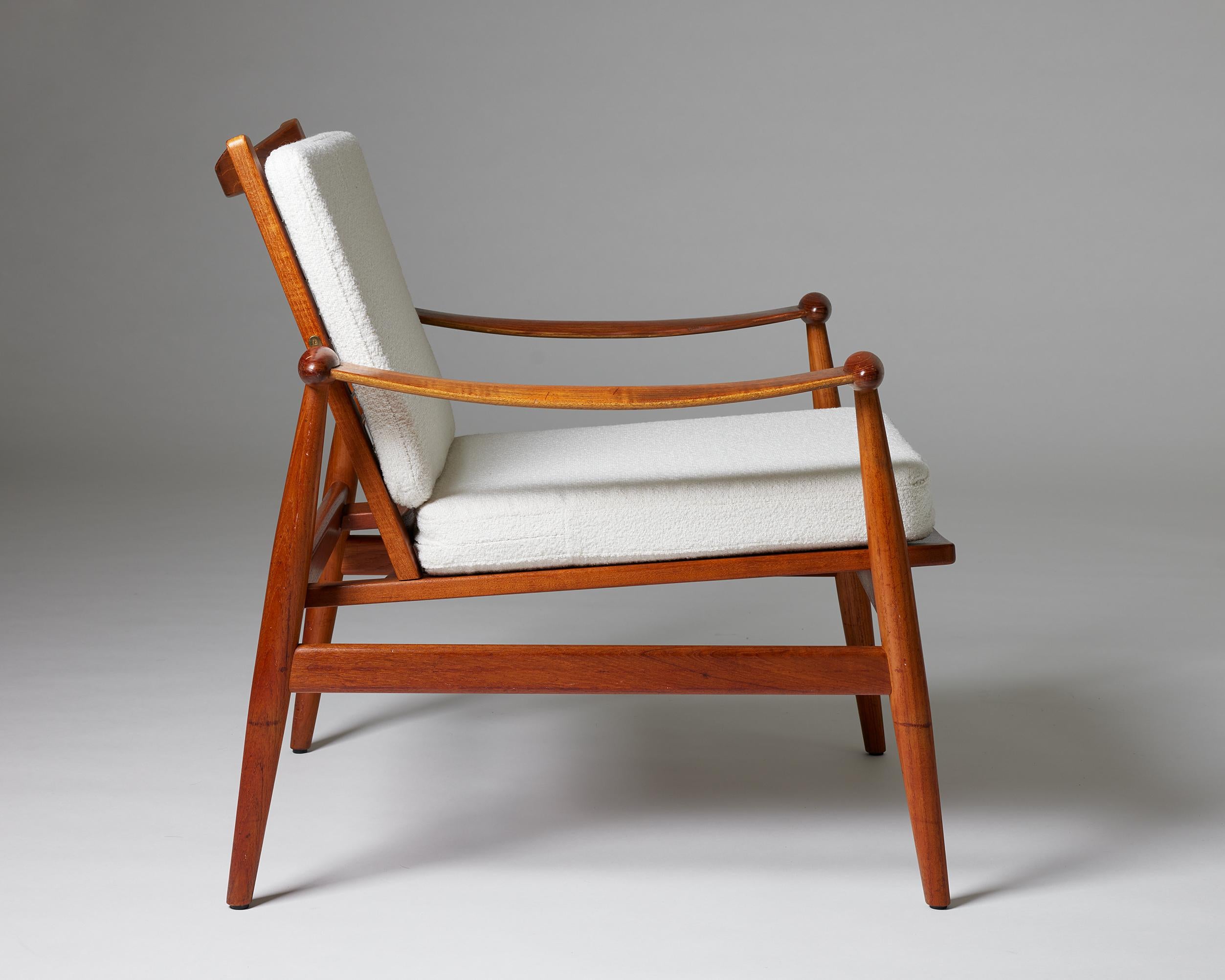 Tissu Chaise 'Spade' Modèle FD 133 Designé par Finn Juhl pour Frankrike & Søn, Danemark en vente