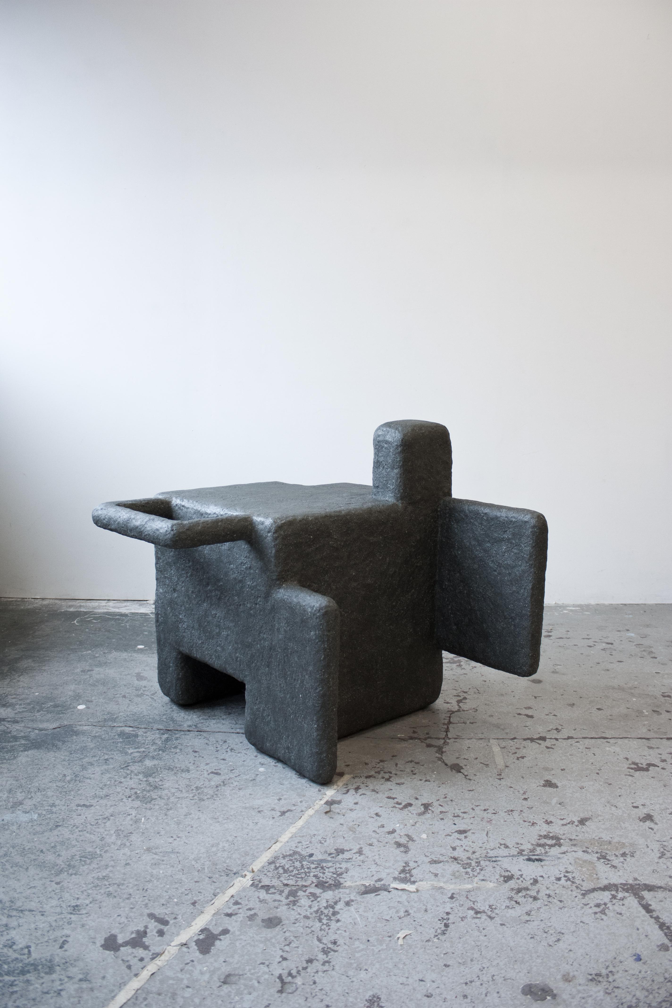 Stuhl „Die Kunst des Sitzens“ von Stine Mikkelsen (Geformt) im Angebot