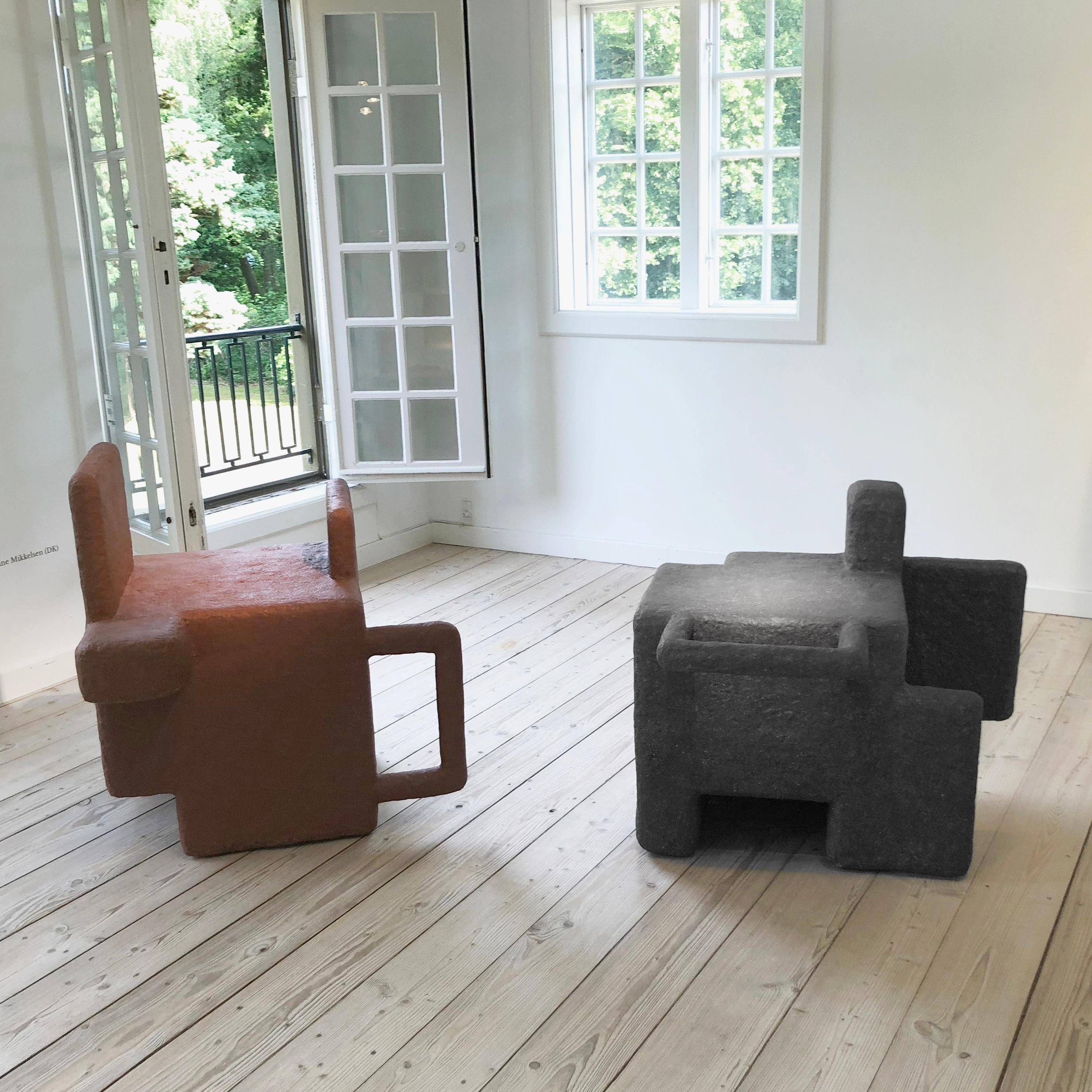 Stuhl „Die Kunst des Sitzens“ von Stine Mikkelsen (Styropor) im Angebot