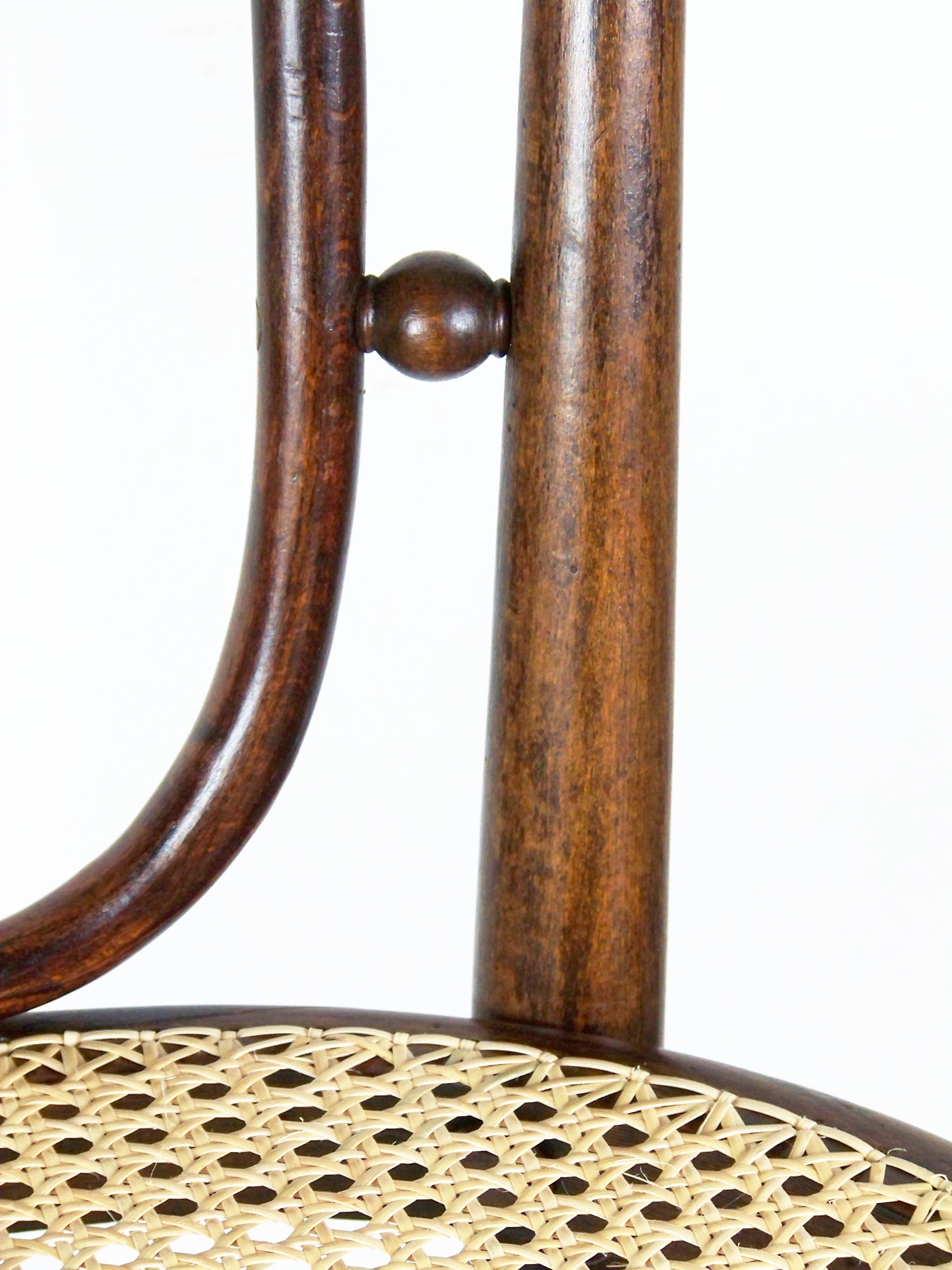 Chair Thonet Nr. 33, 1881-1887 In Good Condition For Sale In Praha, CZ