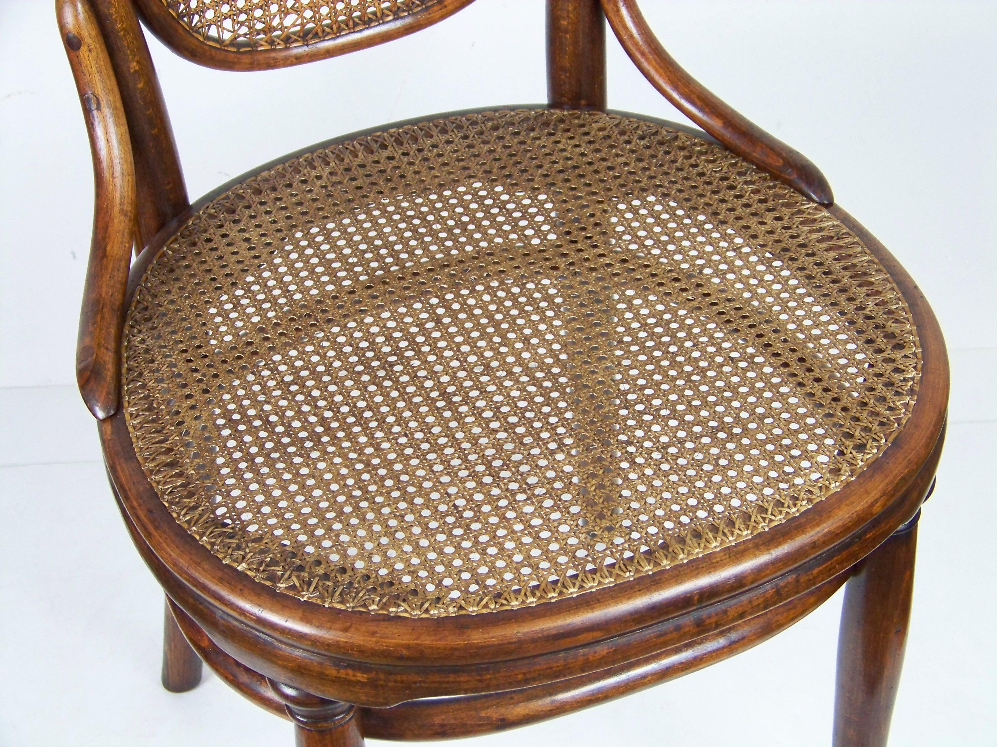 Chair Thonet Nr.12, 1881-1887 In Good Condition For Sale In Praha, CZ