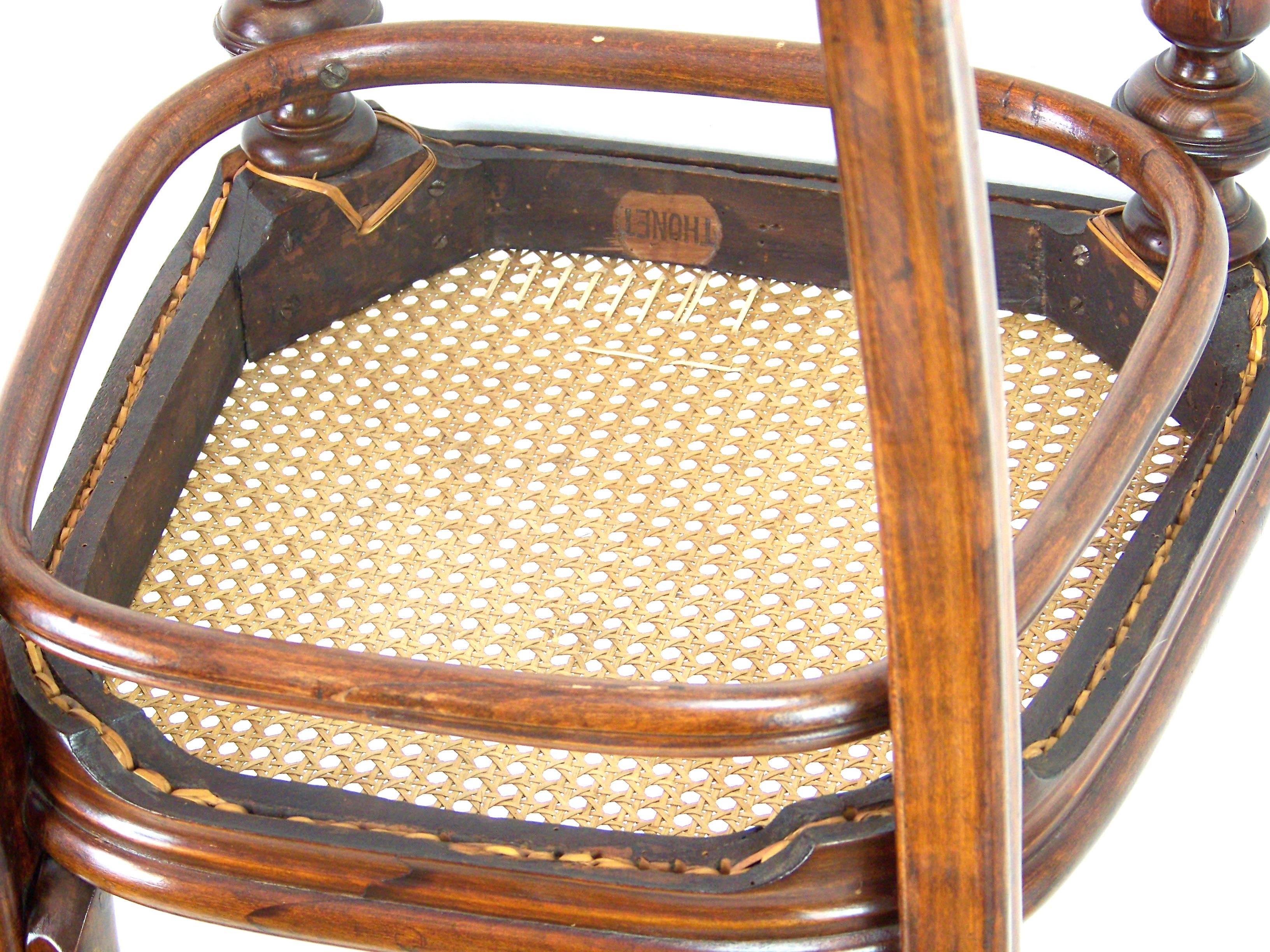 Chair Thonet Nr.32, circa 1883 2