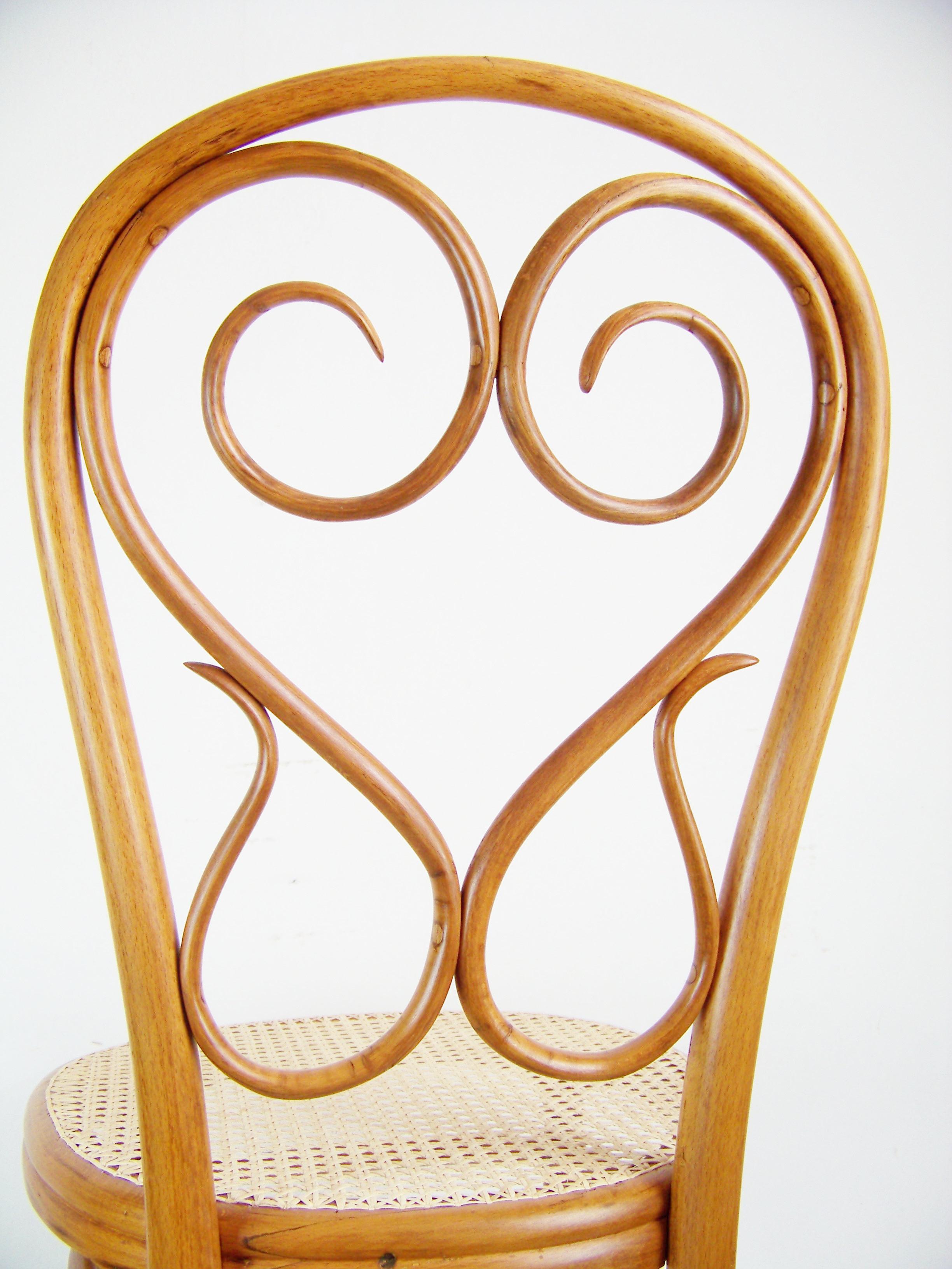 Austrian Chair Thonet Nr.4, circa 1860