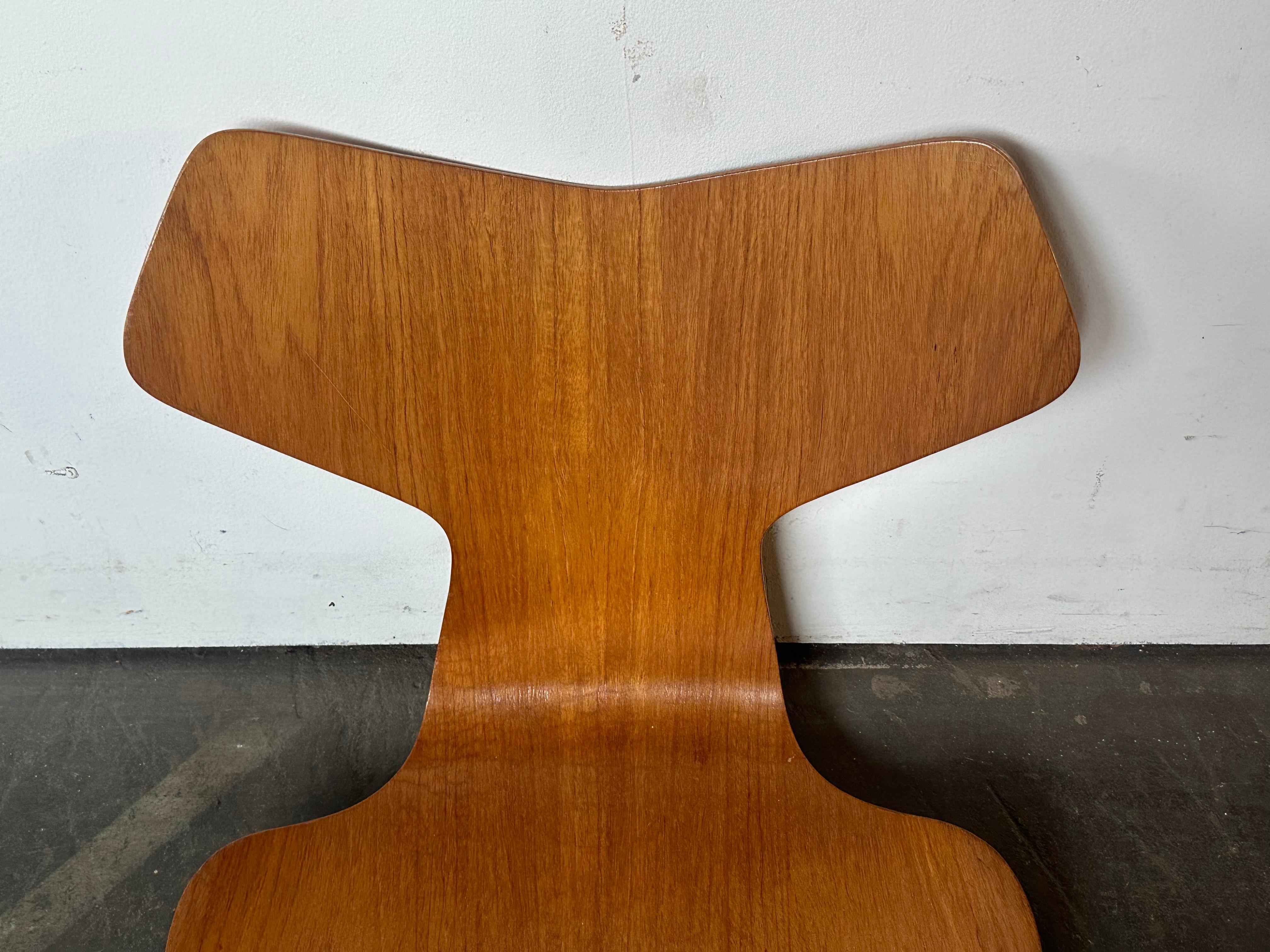Scandinavian Modern Chair Top for Arne Jacobsen Grand Prix Chair For Sale