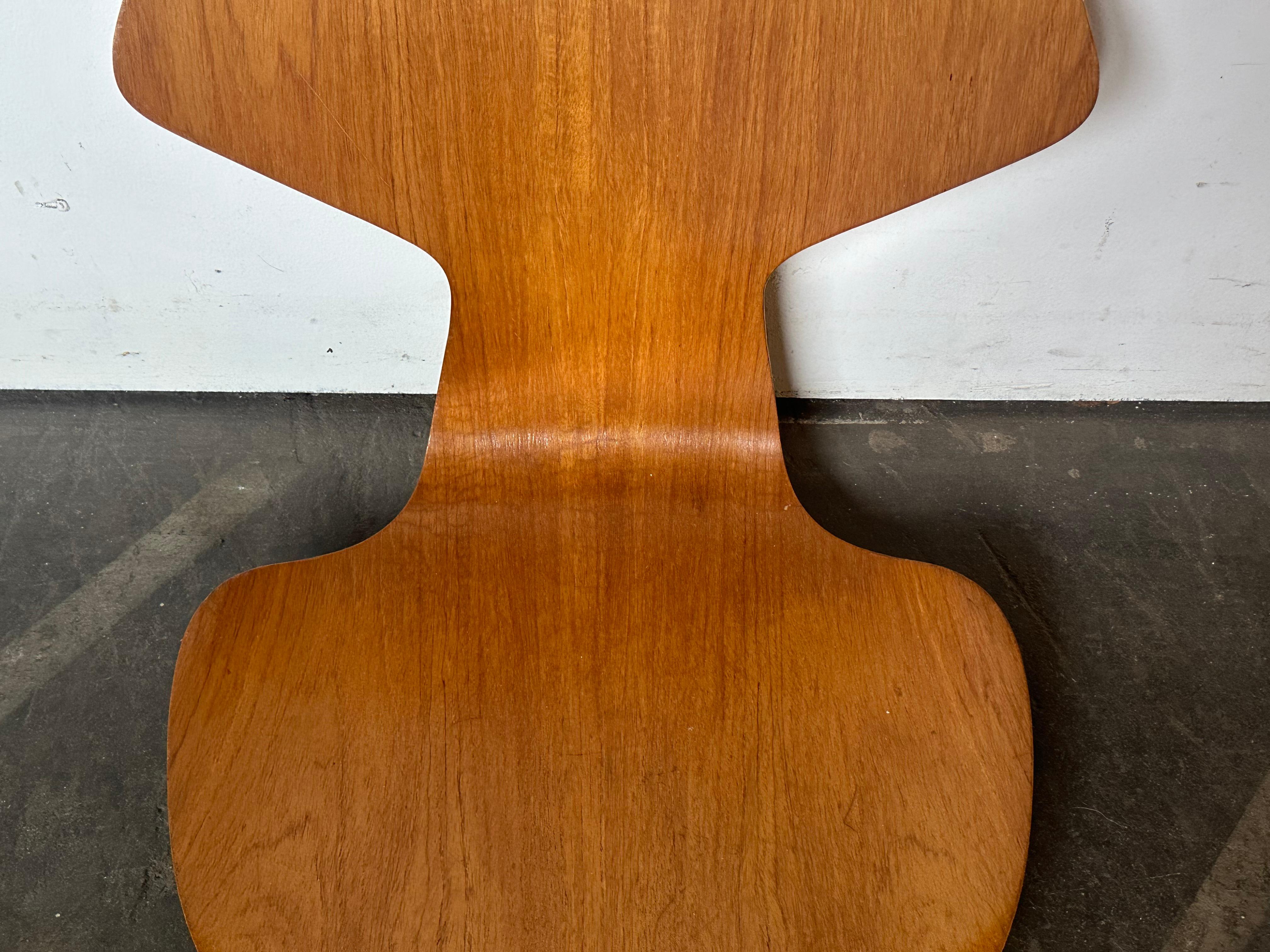 Danish Chair Top for Arne Jacobsen Grand Prix Chair For Sale