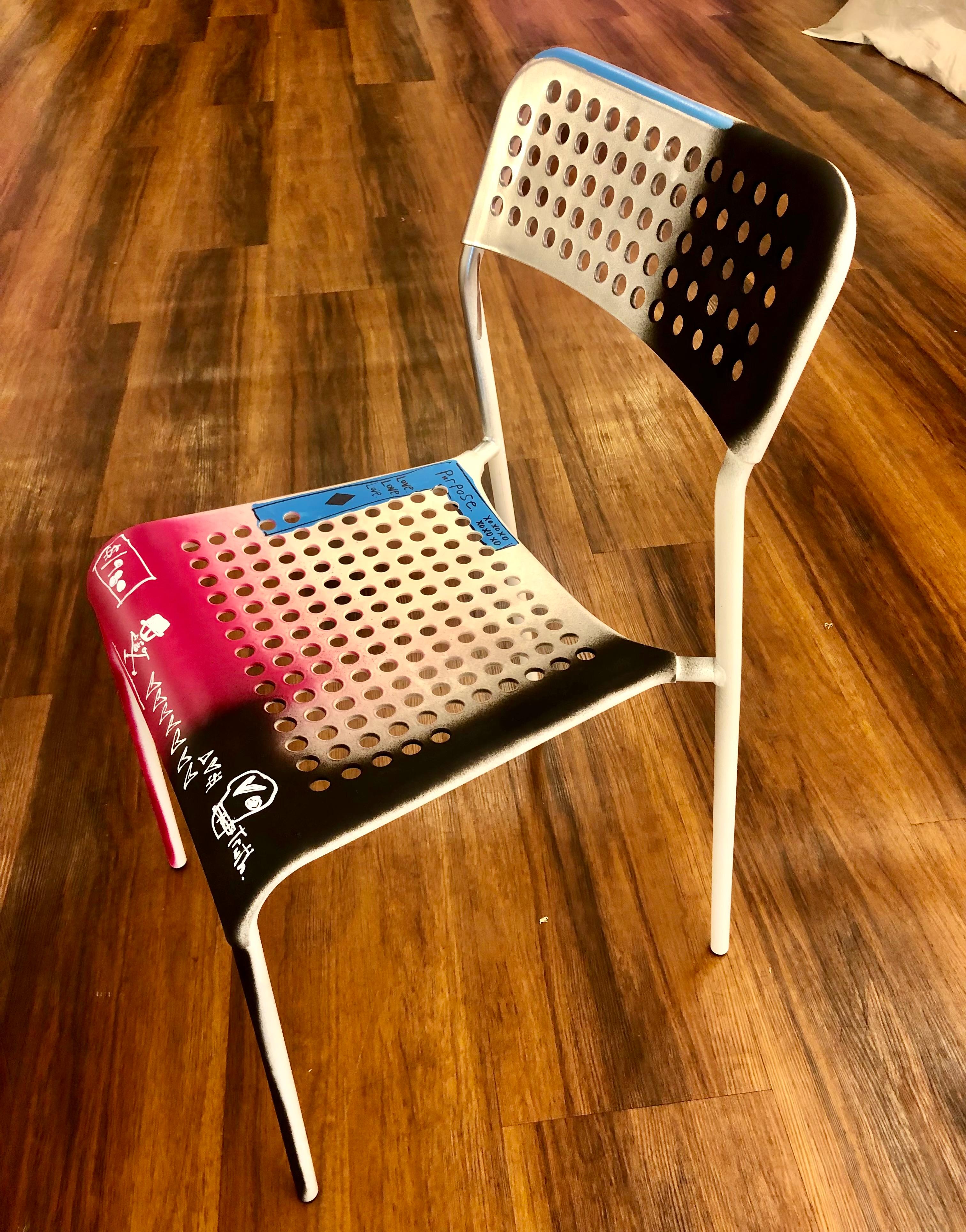 Stuhl (V) Pop Art Graffiti Tagged Chair von Adam Baranello (amerikanisch) im Angebot