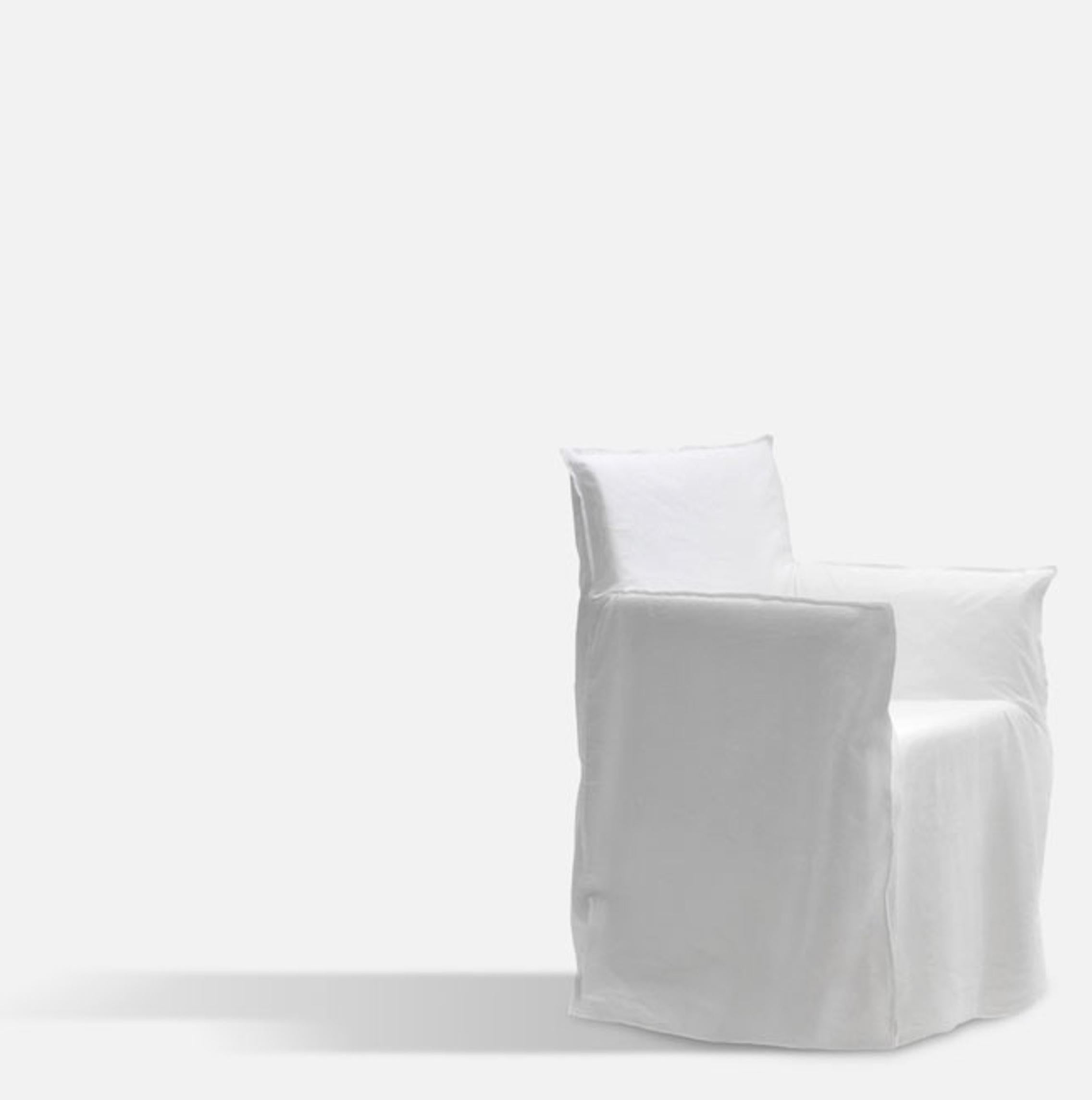Italian Chaise avec accoudoirs Gervasoni Ghost 25 design Paola Navone - Lino Bianco en vente