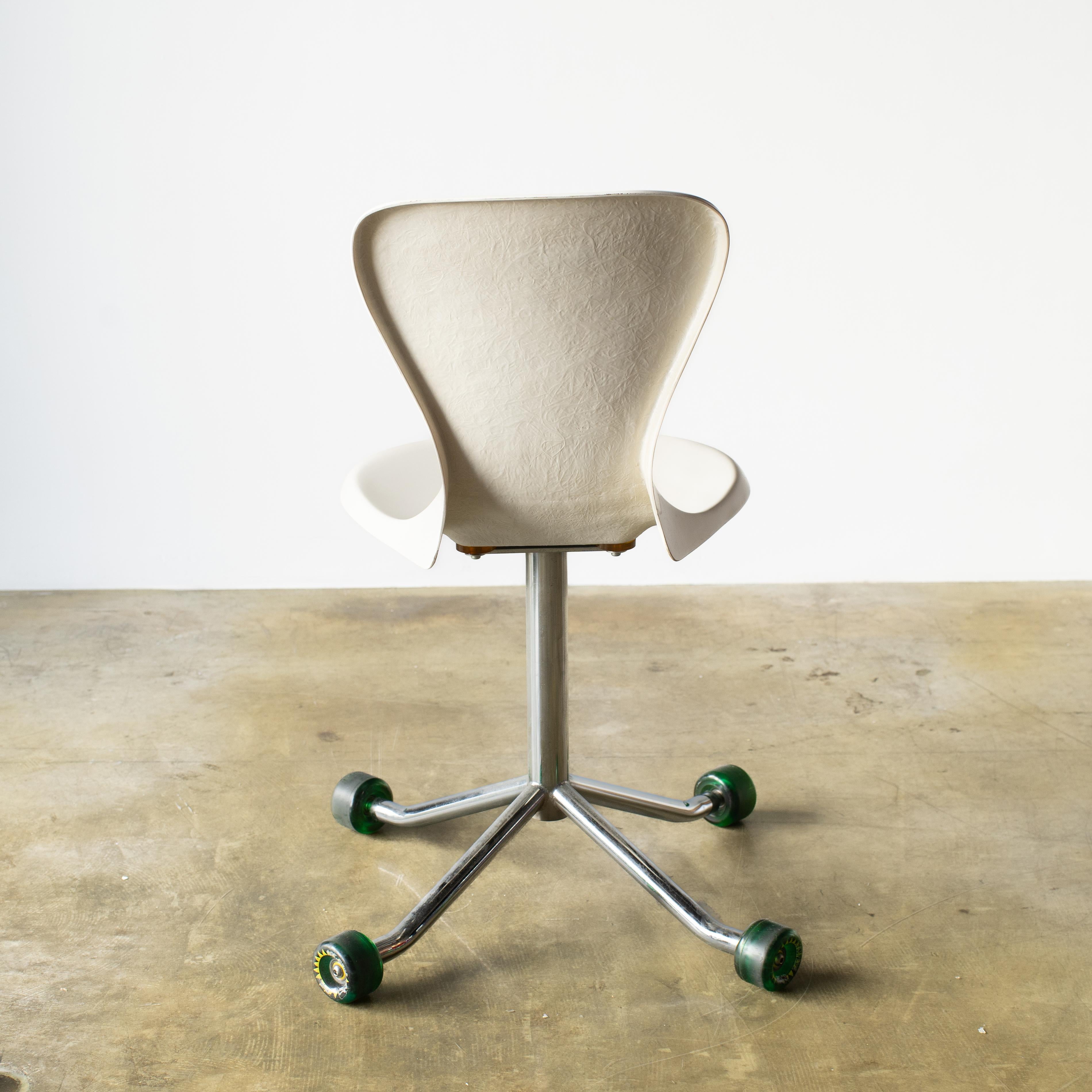 Space Age Chair with skateboard wheels  Hajime Okajima Y2K style design For Sale