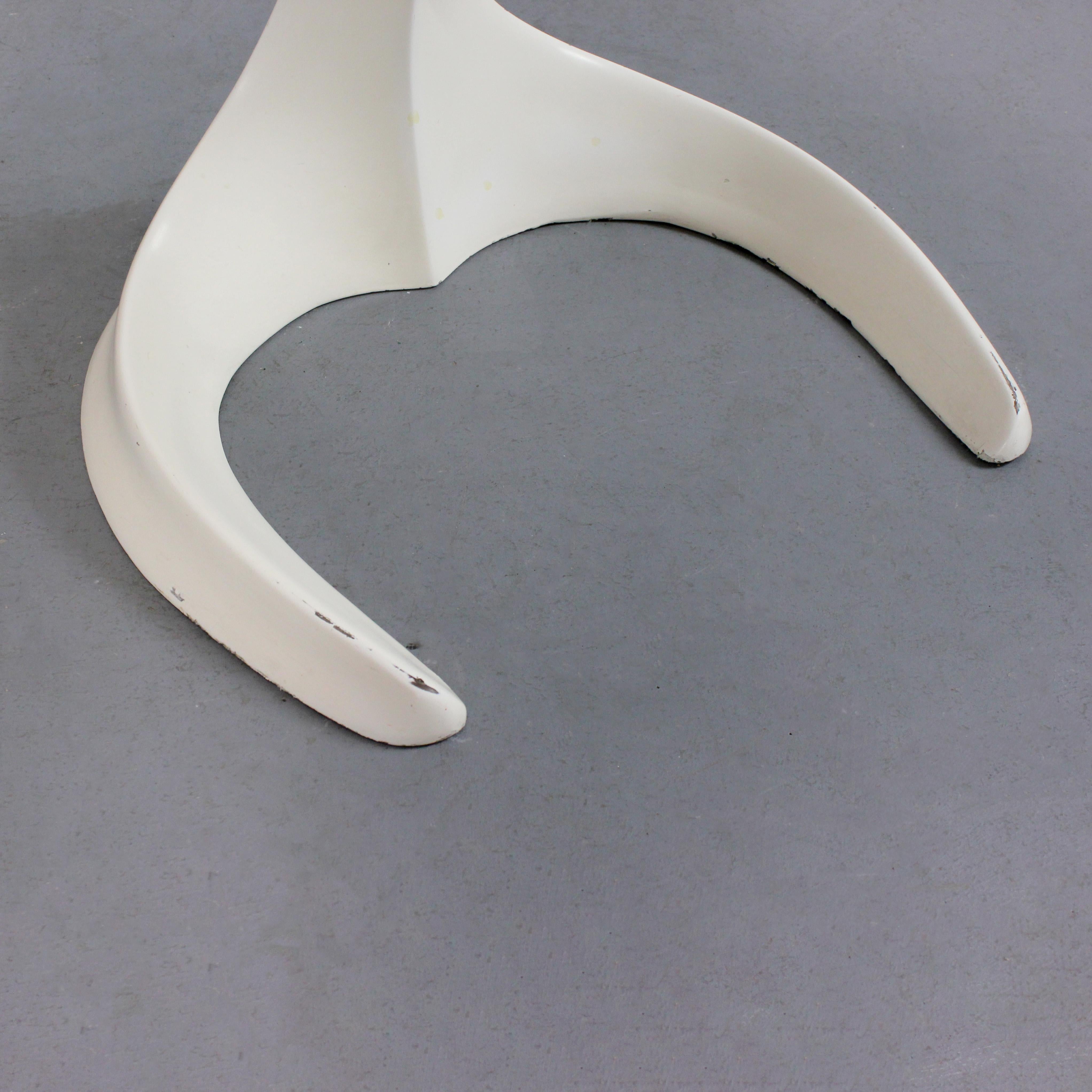 Stuhl mit Gestell aus Stahl und Fiberglas, cremeweiß lackiert - für Felpam - im Angebot 1