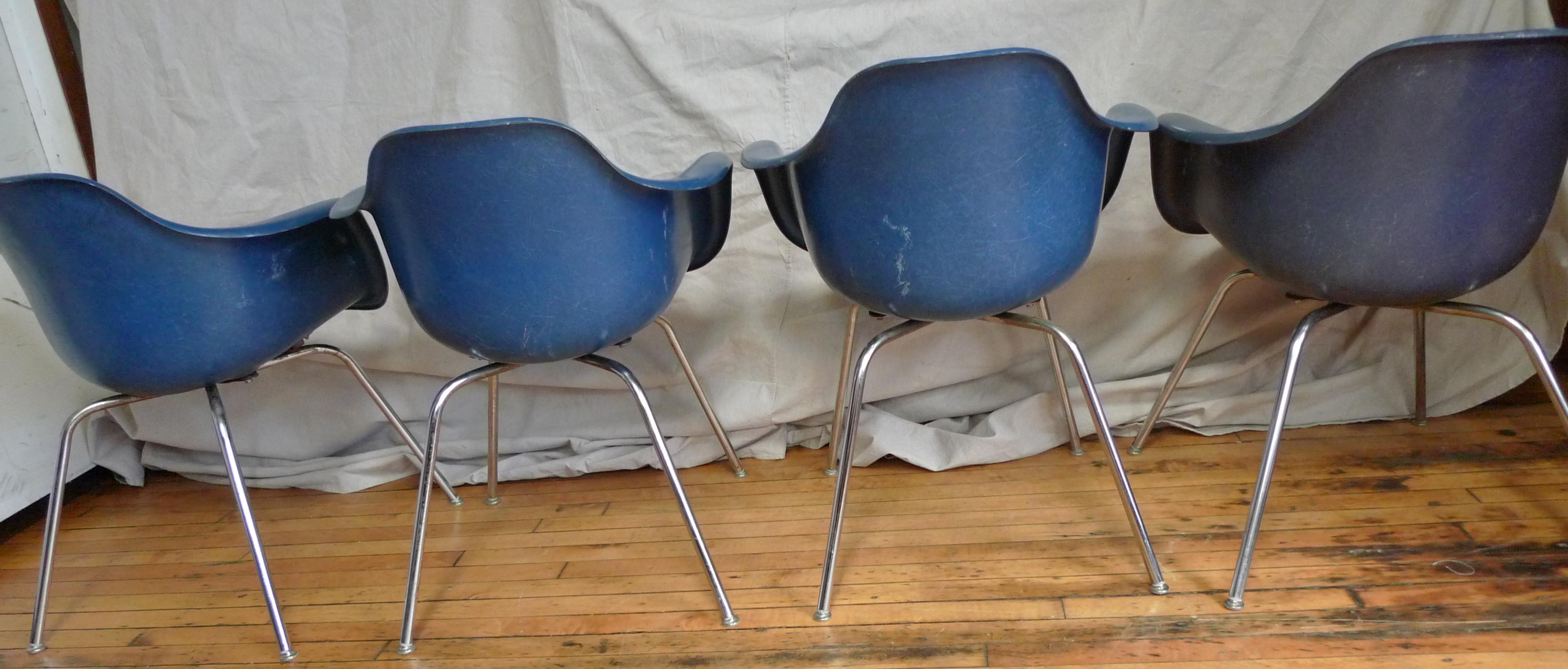 Chairs, Armchairs of Fiberglass by Krueger International, Set of Four 4