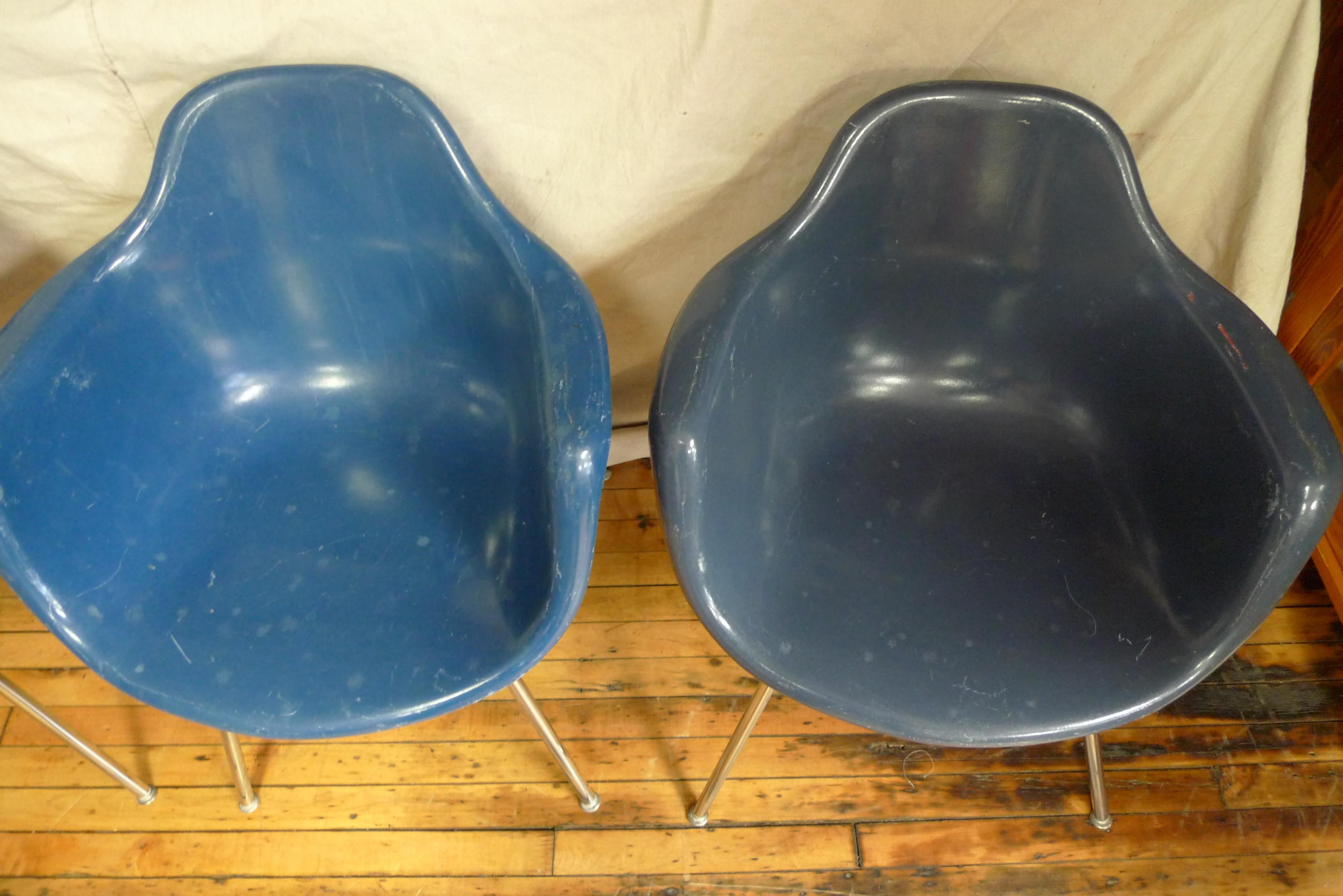 Chairs, Armchairs of Fiberglass by Krueger International, Set of Four In Good Condition In Madison, WI