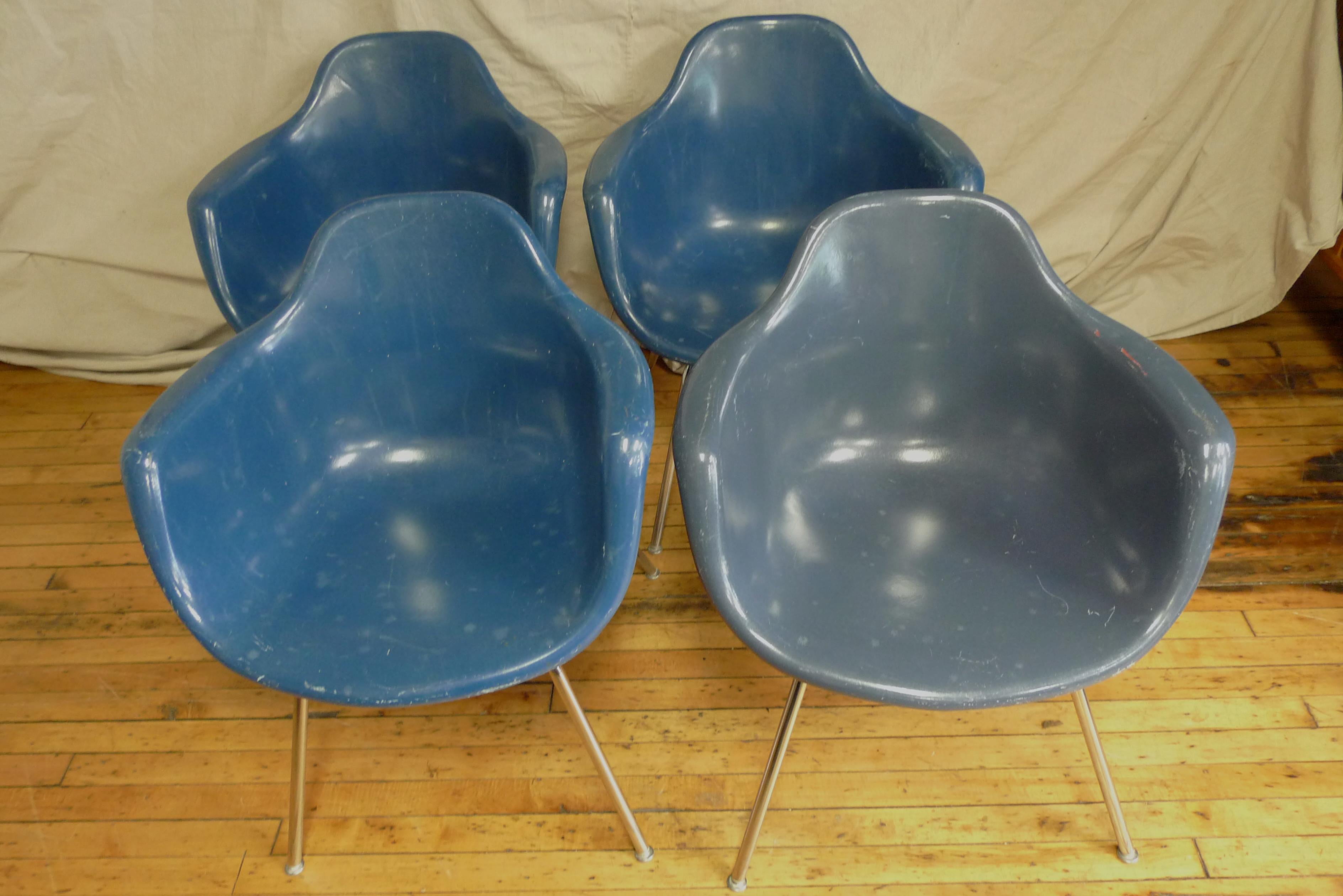 Chairs, Armchairs of Fiberglass by Krueger International, Set of Four 1