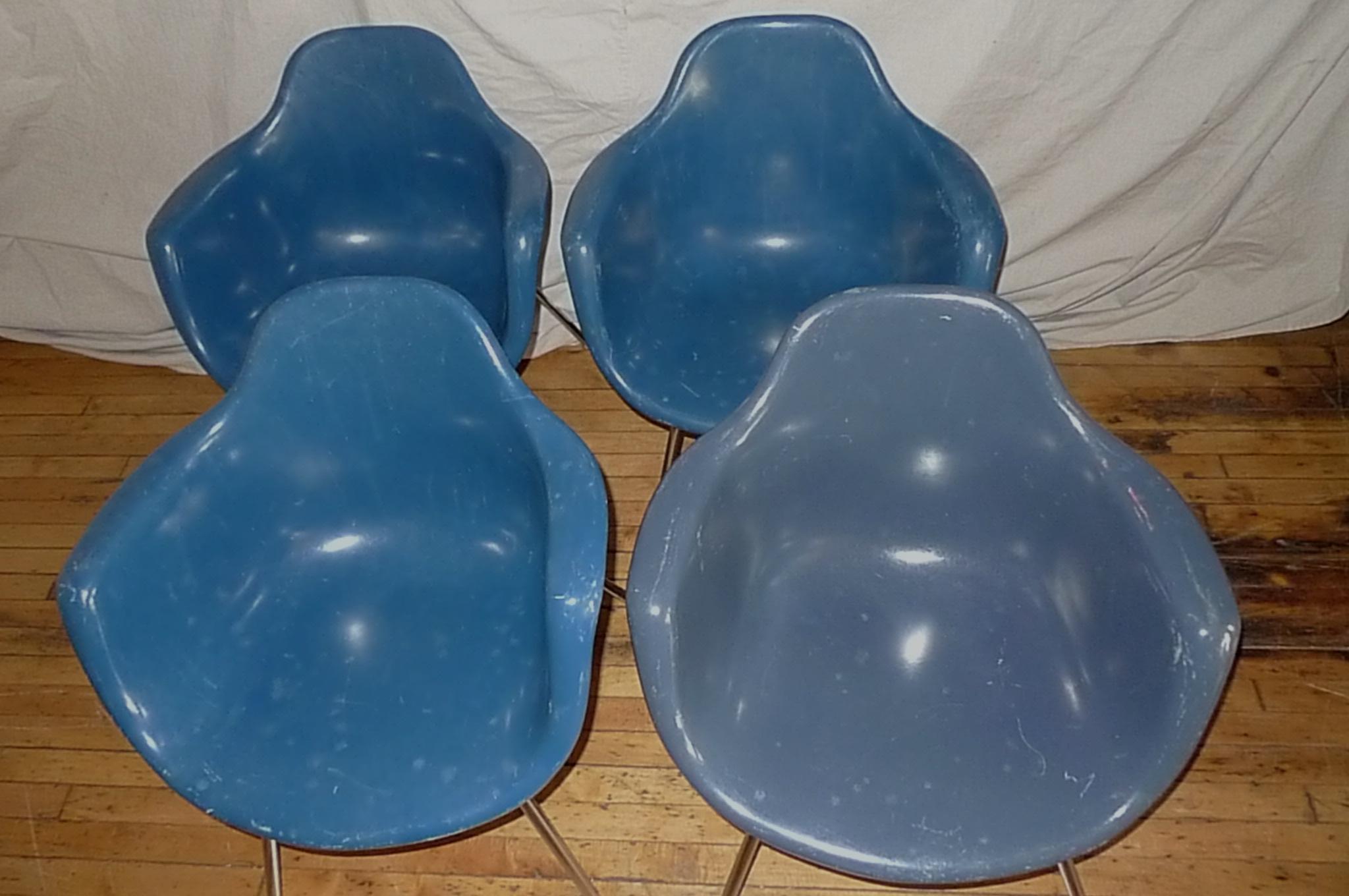 Chairs, Armchairs of Fiberglass by Krueger International, Set of Four 2