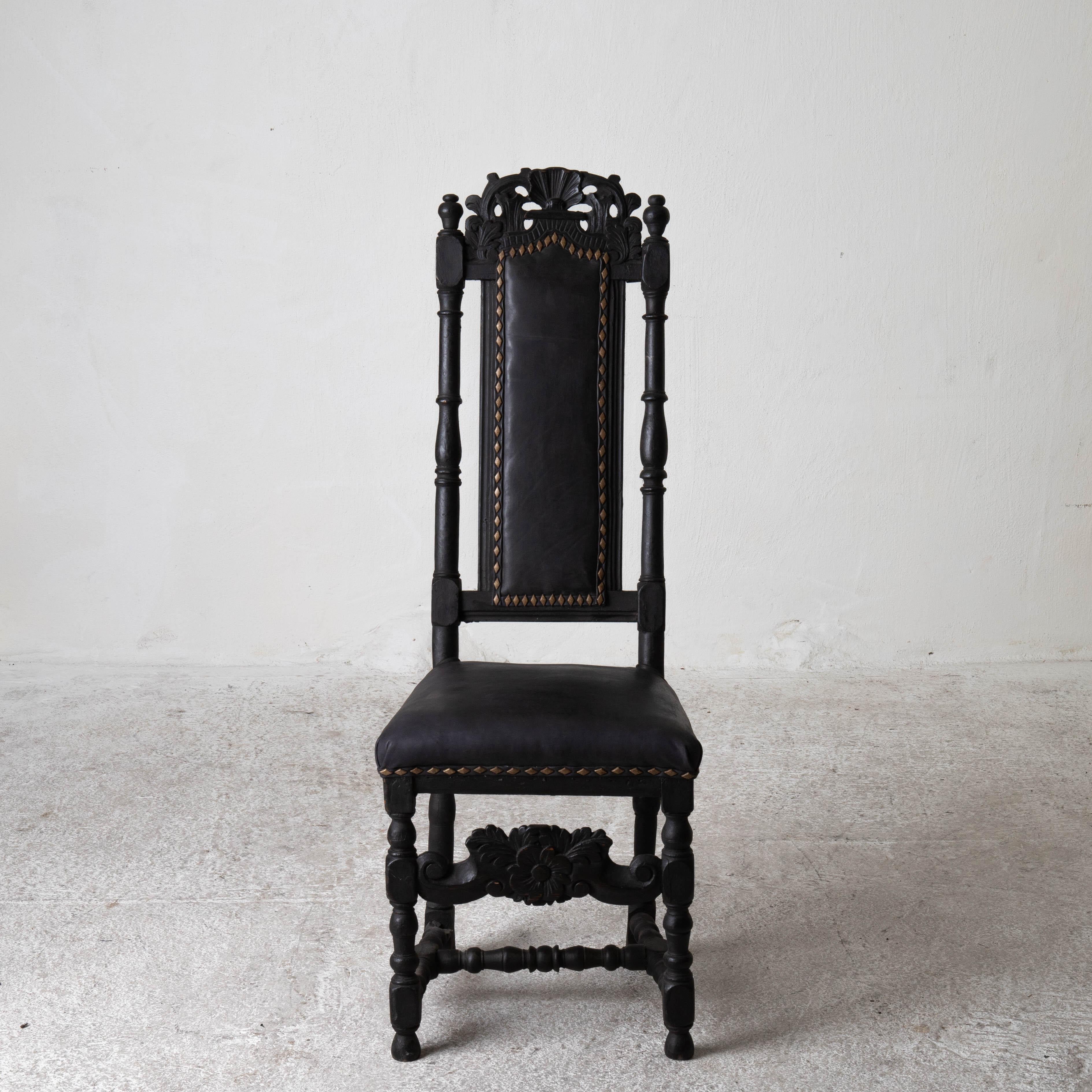Satz von 10 Esszimmerstühlen im Barockstil, zusammengefasst, schwarz Schweden (19. Jahrhundert) im Angebot
