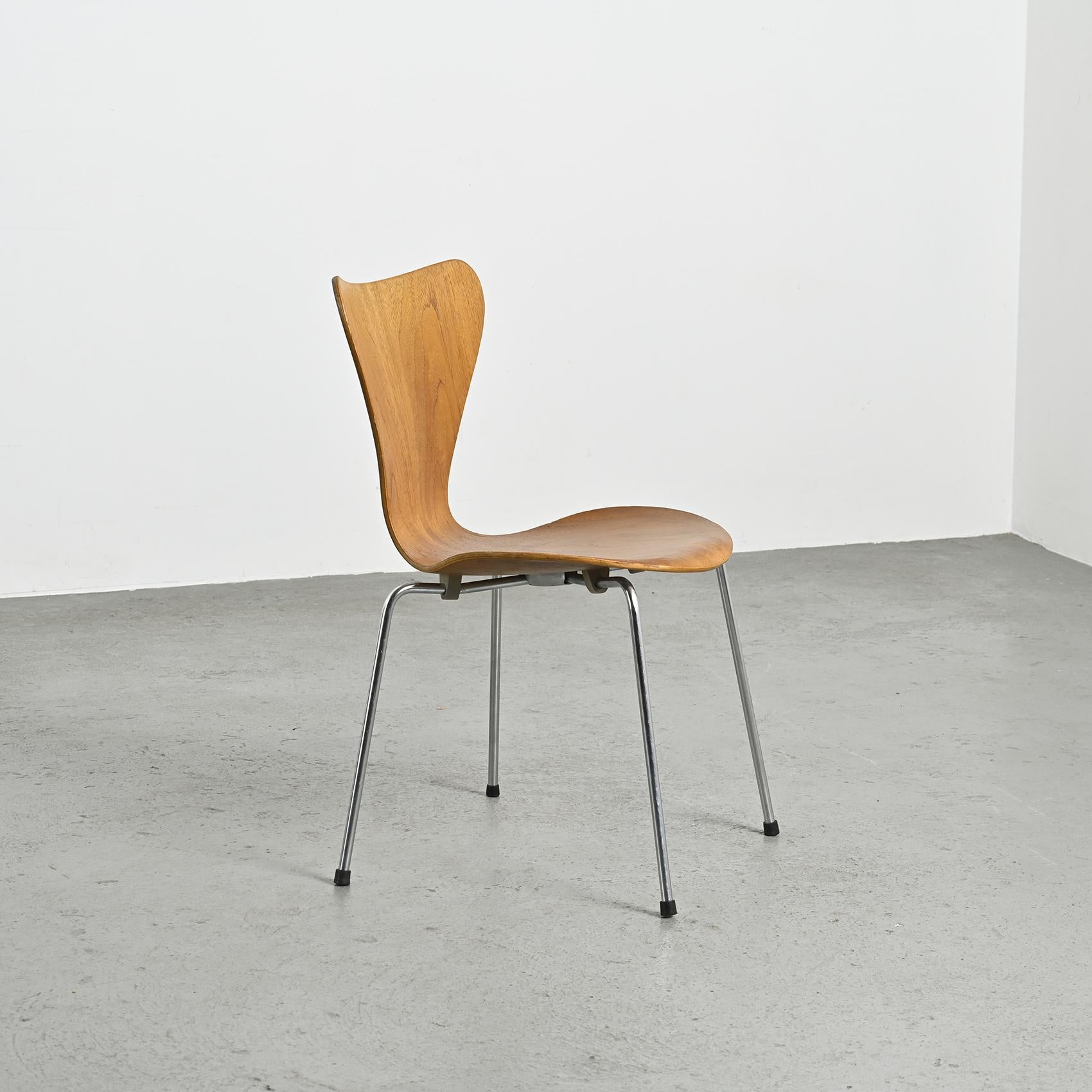 Chairs by Arne Jacobsen, Fritz Hansen circa 1970, Set of 6 For Sale 6