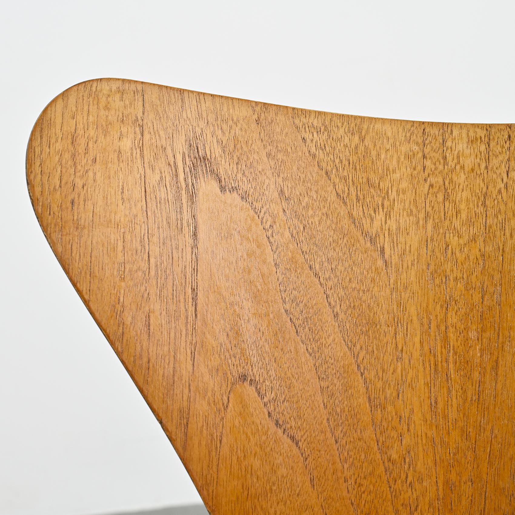 Fabric Chairs by Arne Jacobsen, Fritz Hansen circa 1970, Set of 6 For Sale