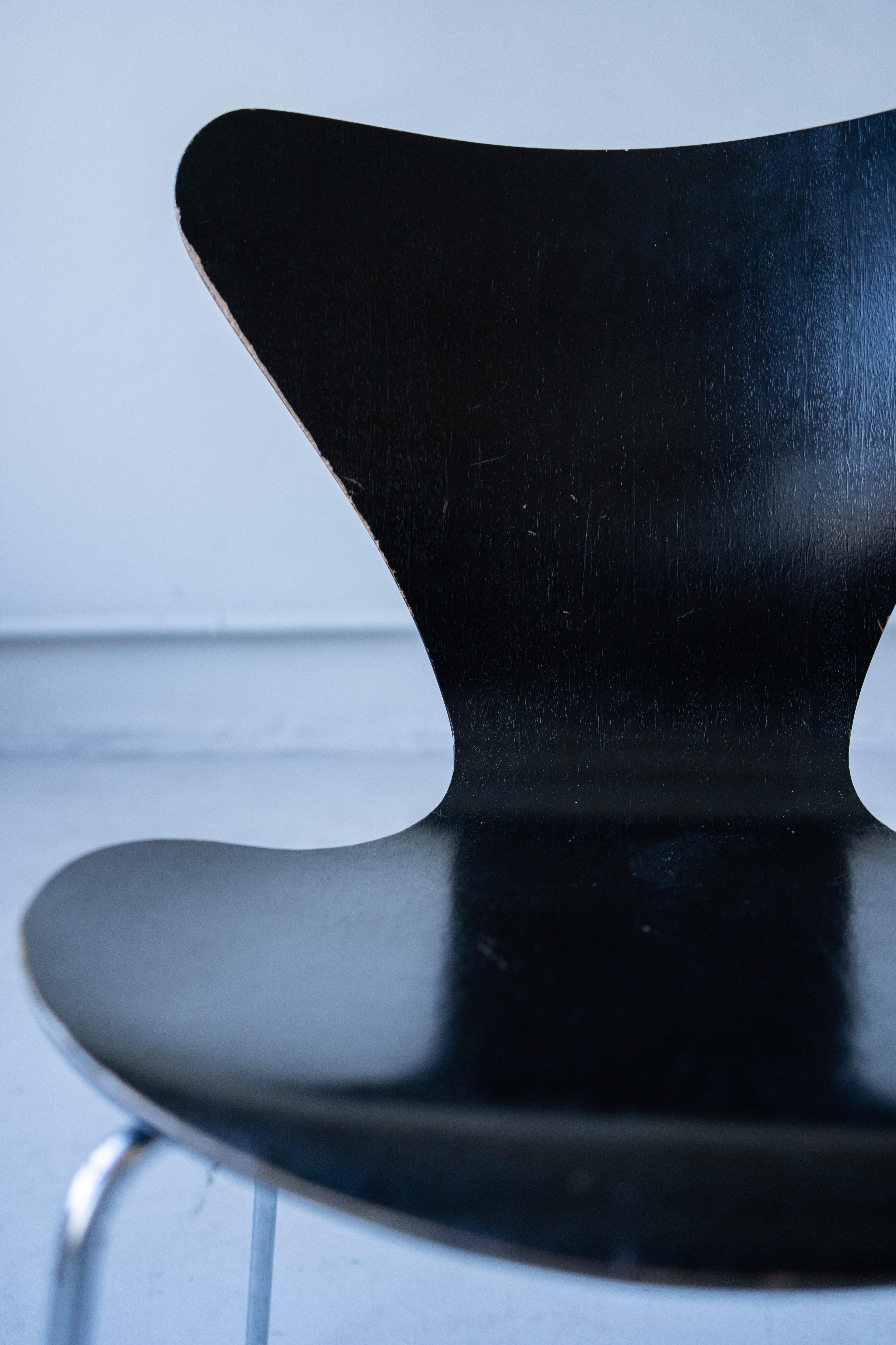 Chaises d'Arne Jacobsen série 7 pour Fritz Hansen , ensemble de 6 chaises en vente 4