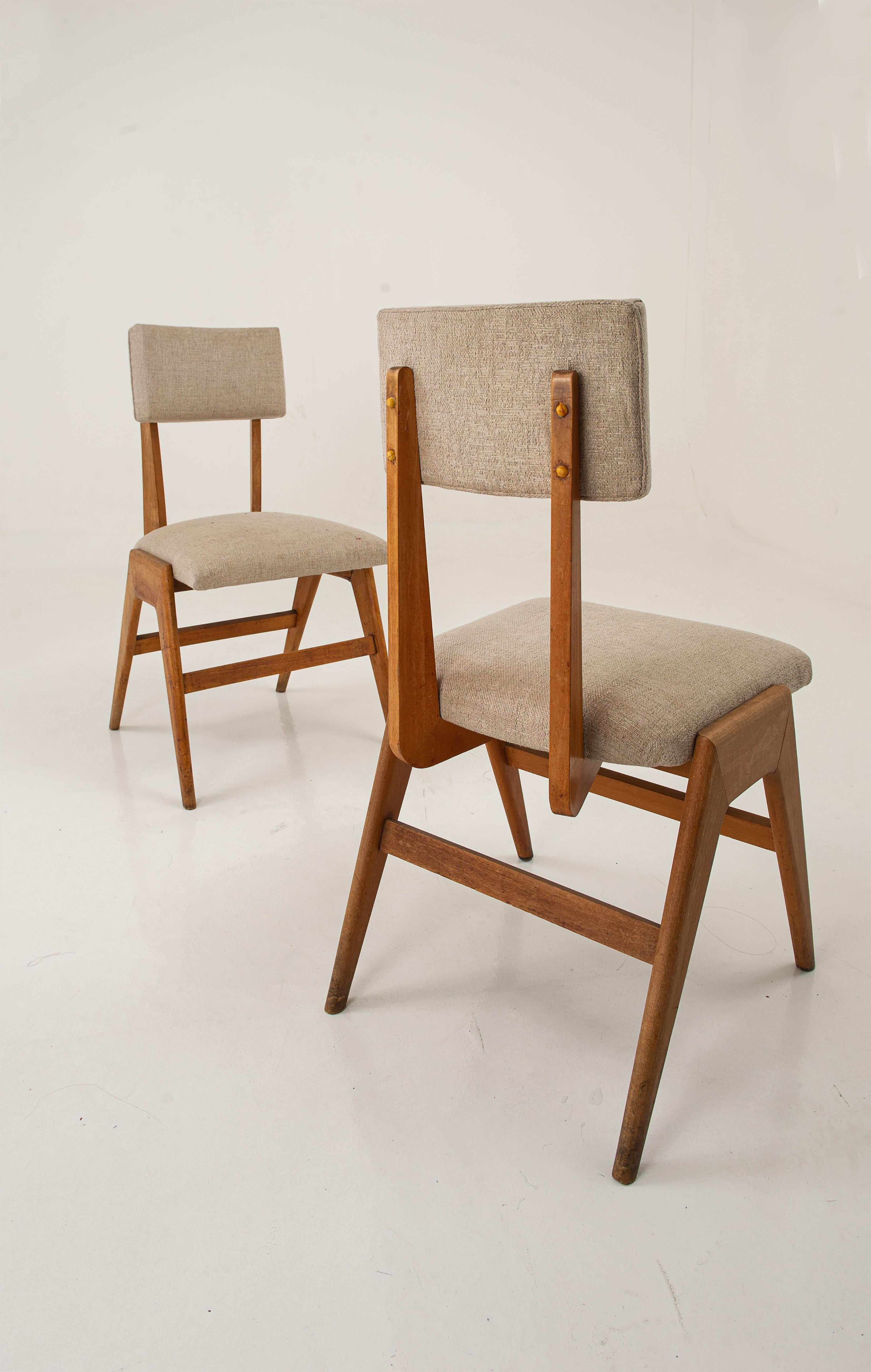 Rare set of C10 chair by Lina Bo Bardi for Studio de Arte Palma. 
The chairs were designed for the Mapa fabric importer. We have 6 chairs and one only still preserve manufacturer's label below.
