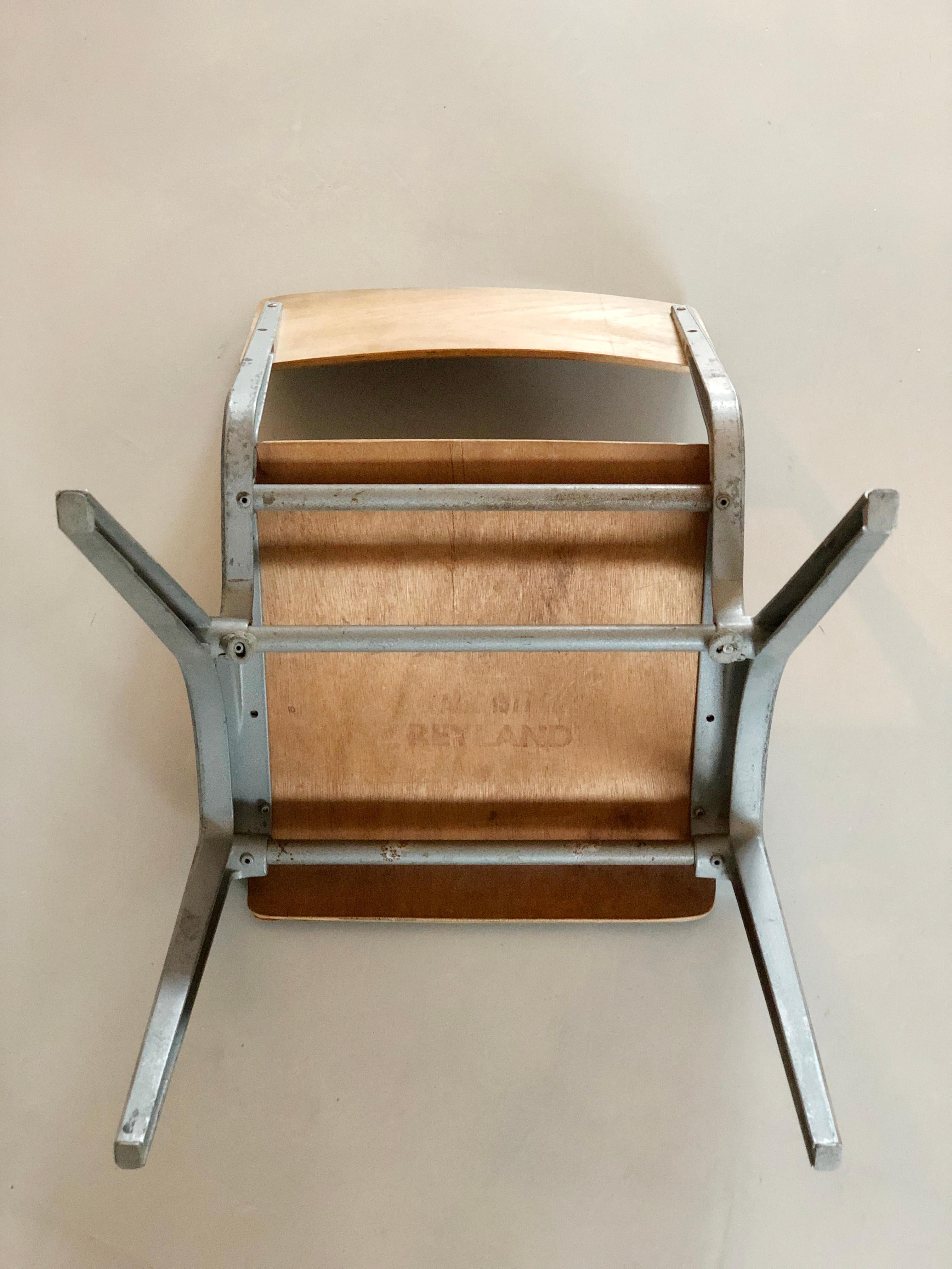 Stühle entworfen James Leonard 1950er Jahre für Esavian Esa im Angebot 6