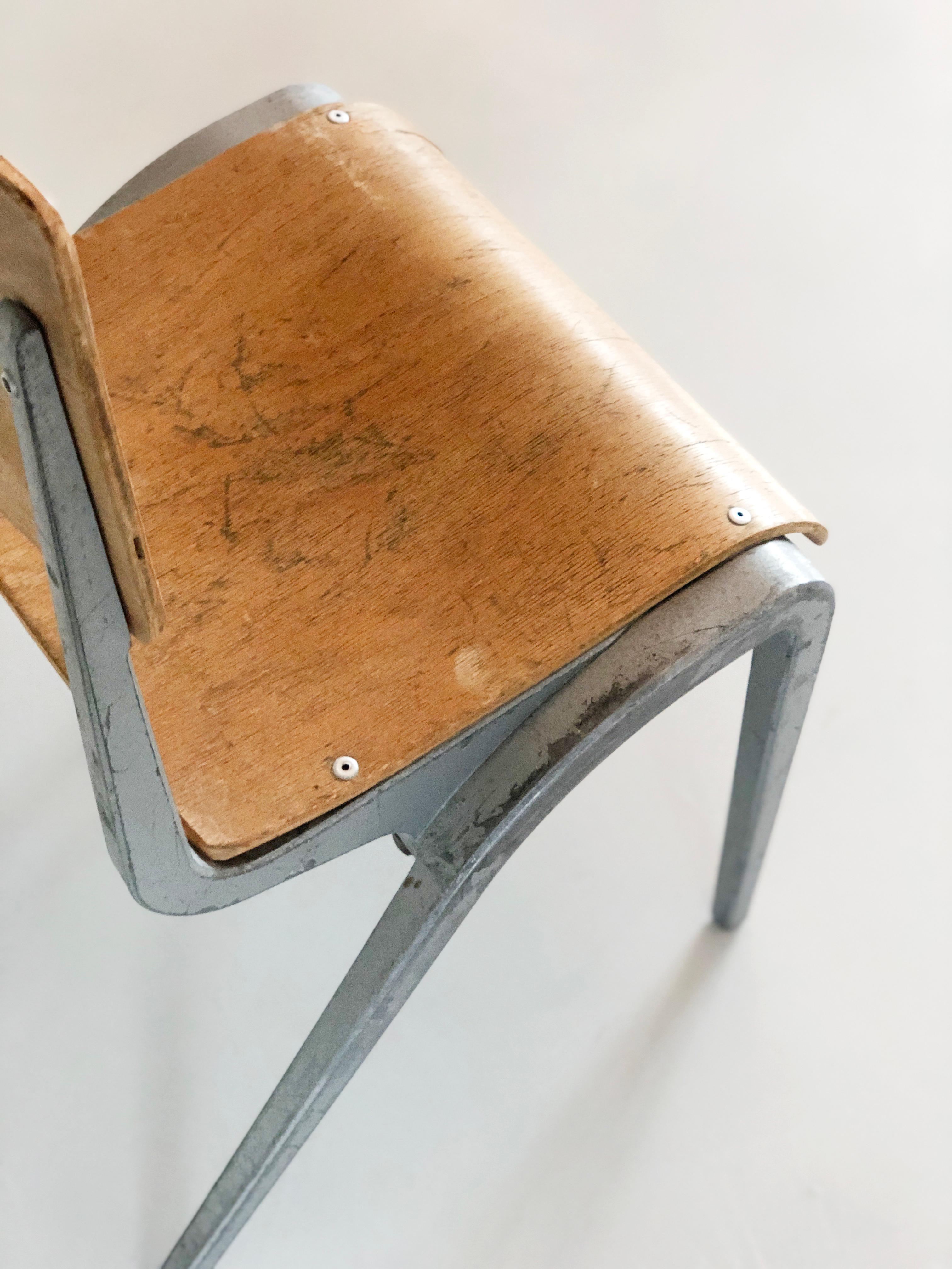 Stühle entworfen James Leonard 1950er Jahre für Esavian Esa im Angebot 7