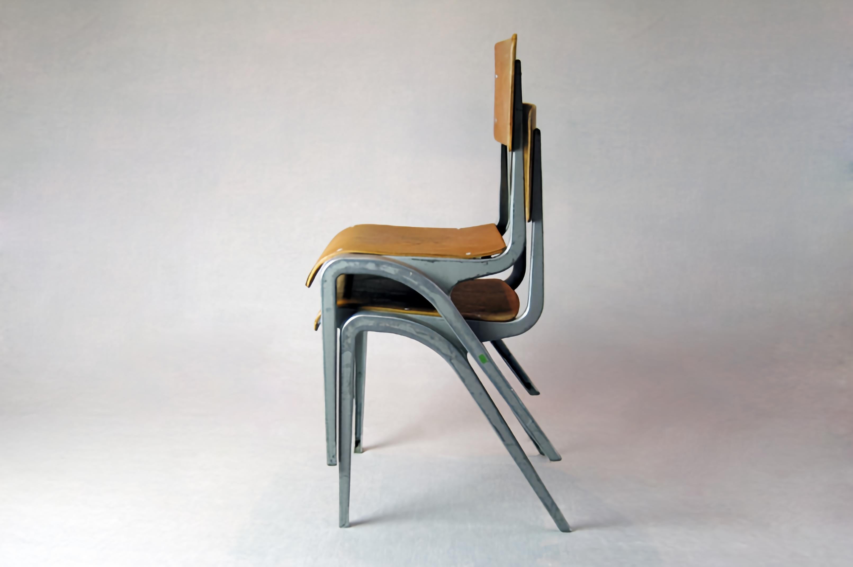 Stühle entworfen James Leonard 1950er Jahre für Esavian Esa im Angebot 12