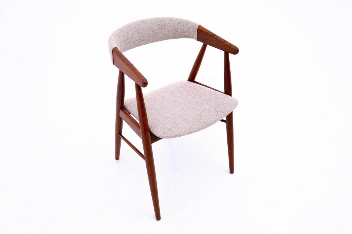 Teak Chairs designed by Ejner Larsen & Aksel Bender Madsen, Denmark, 1960s. After ren For Sale