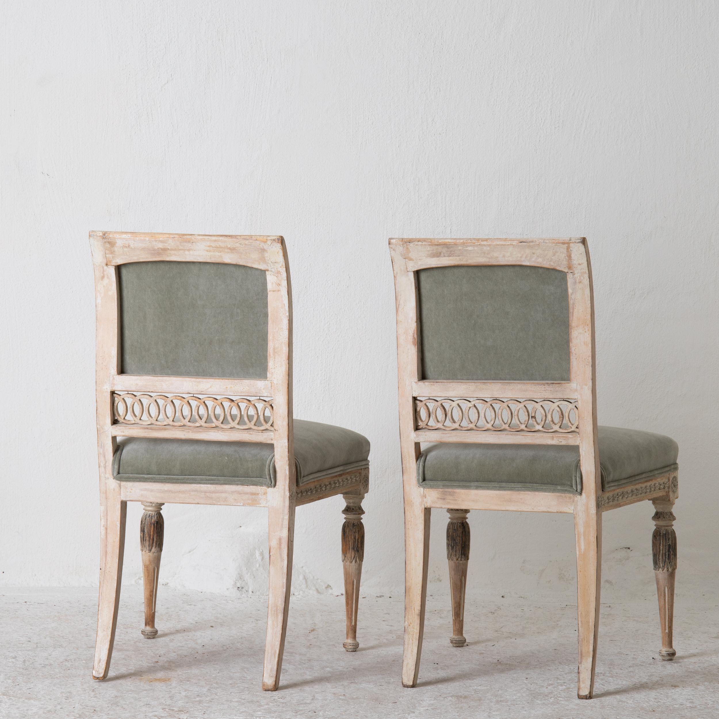 Chairs Dining Swedish Gustavian Set of 6 Green White Sweden In Good Condition In New York, NY