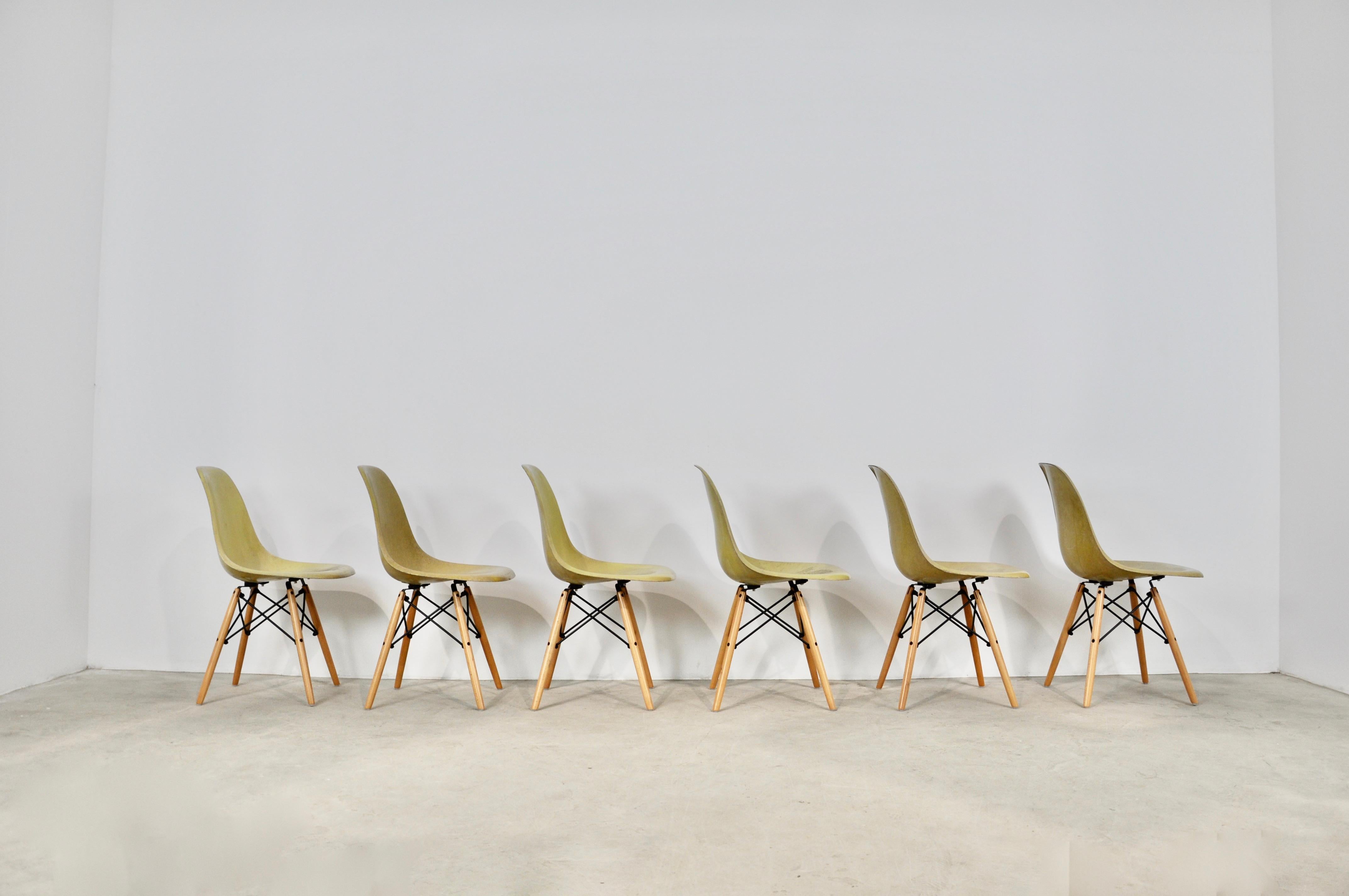 Chairs DSW by Charles & Ray Eames for Herman Miller, 1970s In Good Condition In bruxelles, BE