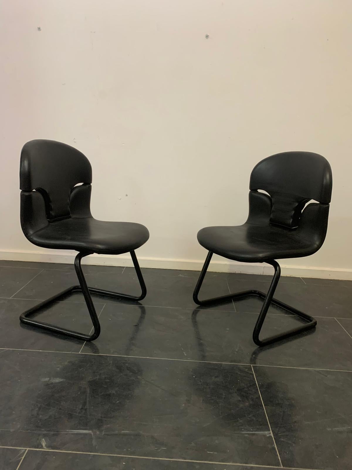 Chairs in Painted Metal and Leather, 1970s, Set of 2 For Sale 3