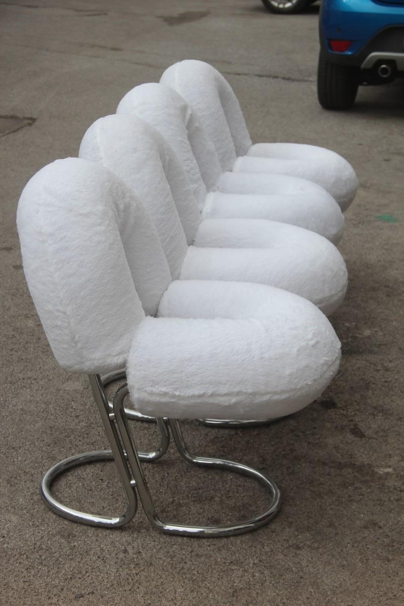 Stühle Italienisches Design Stahl Haarstoff Weiß Silber Nanda Vigo Stil Nussbaum (Moderne der Mitte des Jahrhunderts) im Angebot