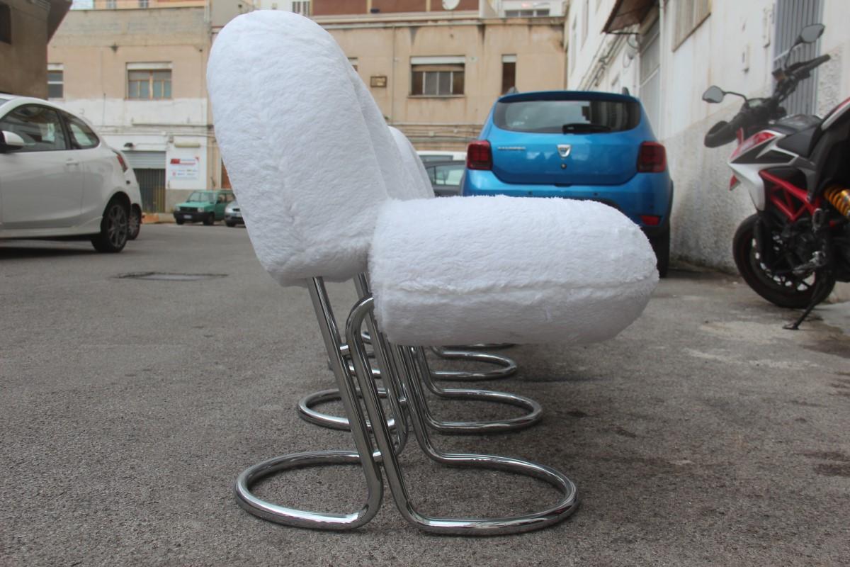 Stühle Italienisches Design Stahl Haarstoff Weiß Silber Nanda Vigo Stil Nussbaum (Ende des 20. Jahrhunderts) im Angebot