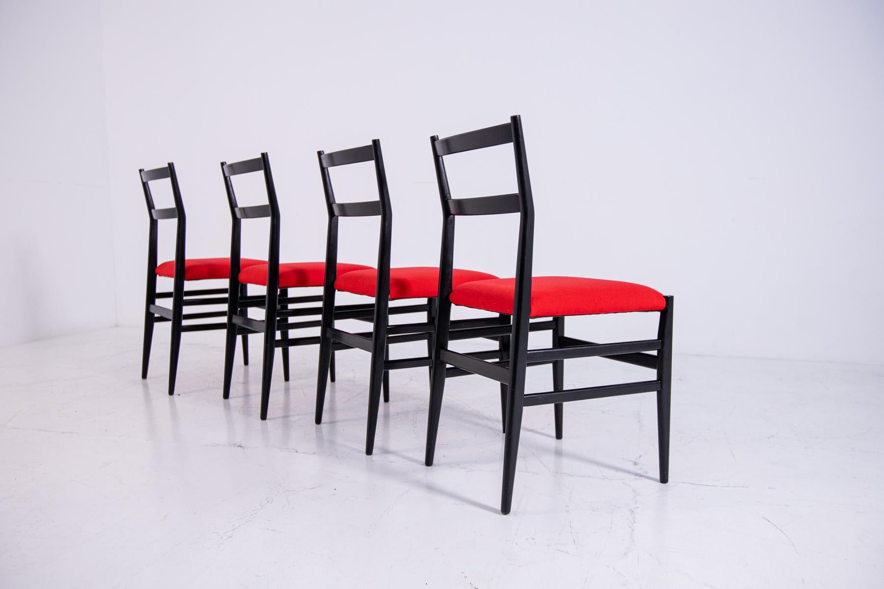 Beautiful set composed of four chairs model 