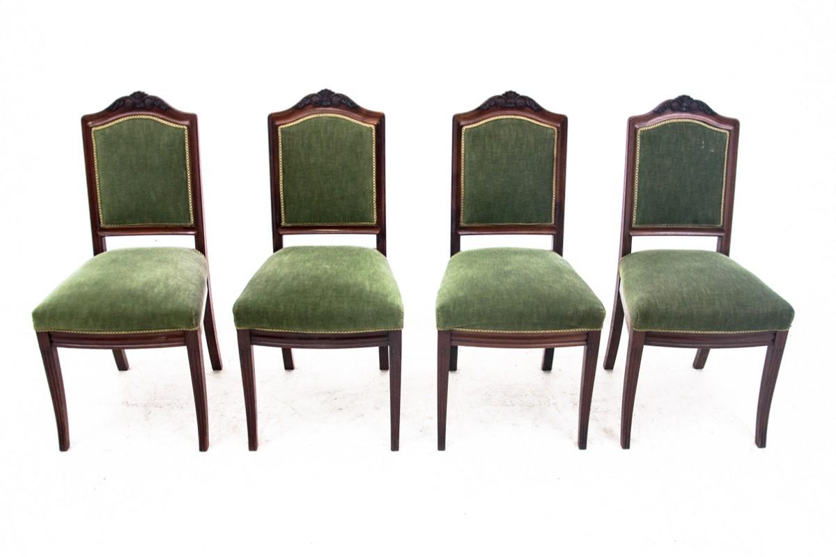 Antique chairs imported from Scandinavia, around 1900.

Dimensions: height 95 cm / seat height 45 cm / width 48 cm / depth 52 cm
