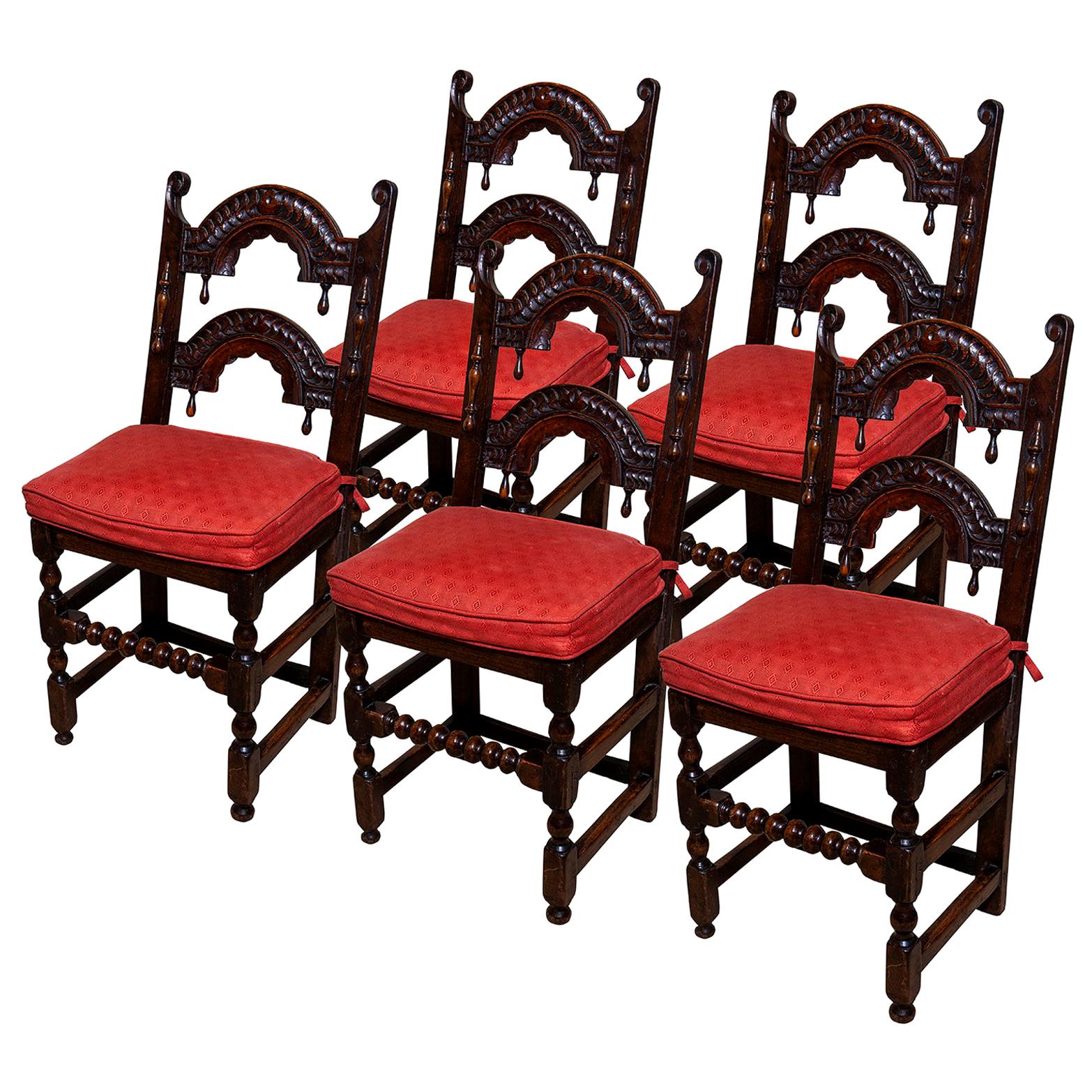 Ensemble de 5 chaises baroques jacobéennes anciennes en chêne de style maison de campagne architecturale