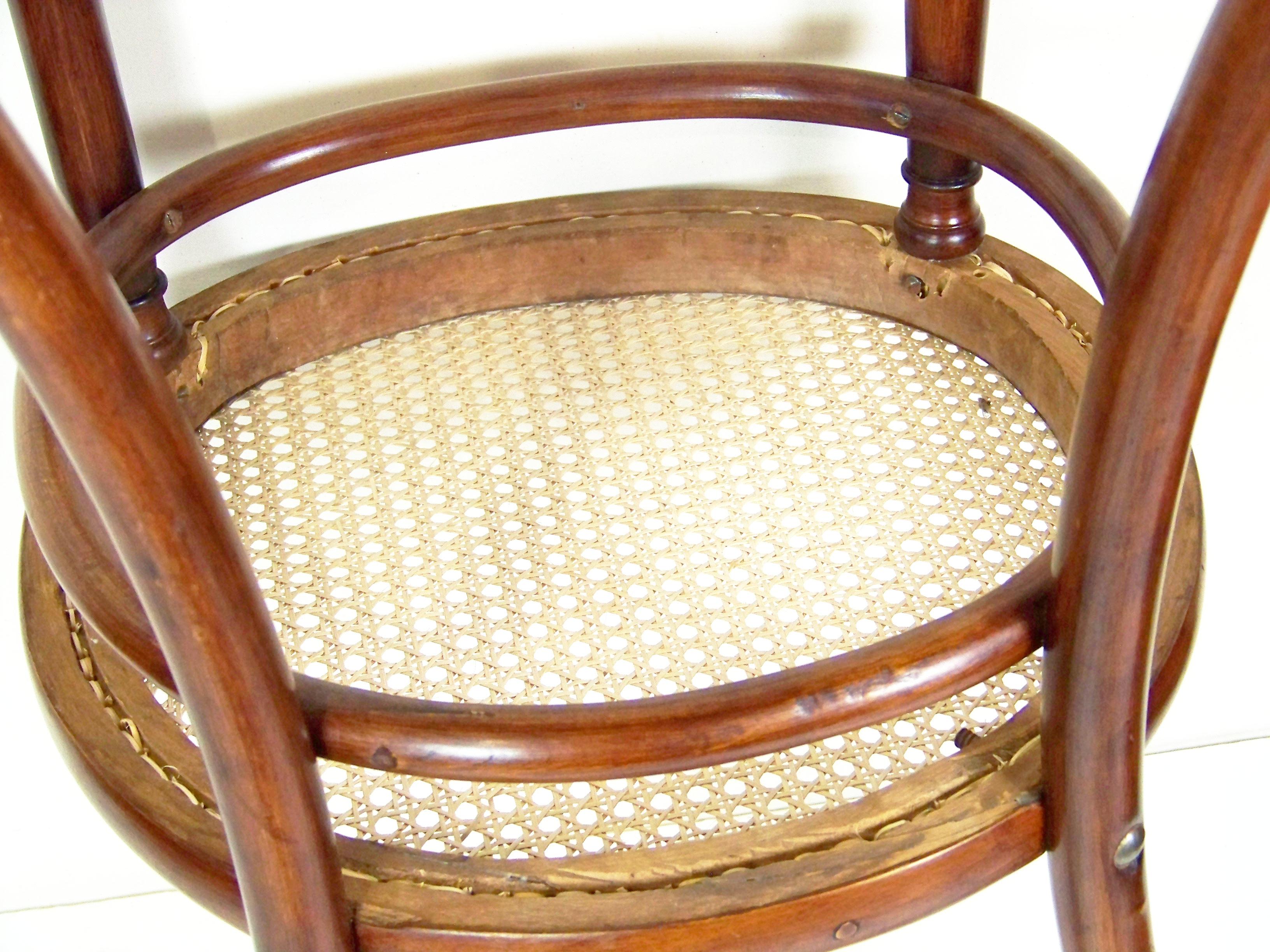 Chaises Thonet Nr.10, vers 1870 Bon état - En vente à Praha, CZ