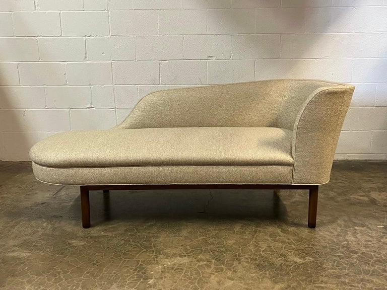 Chaise by Edward Wormley for Dunbar In Good Condition For Sale In Dallas, TX