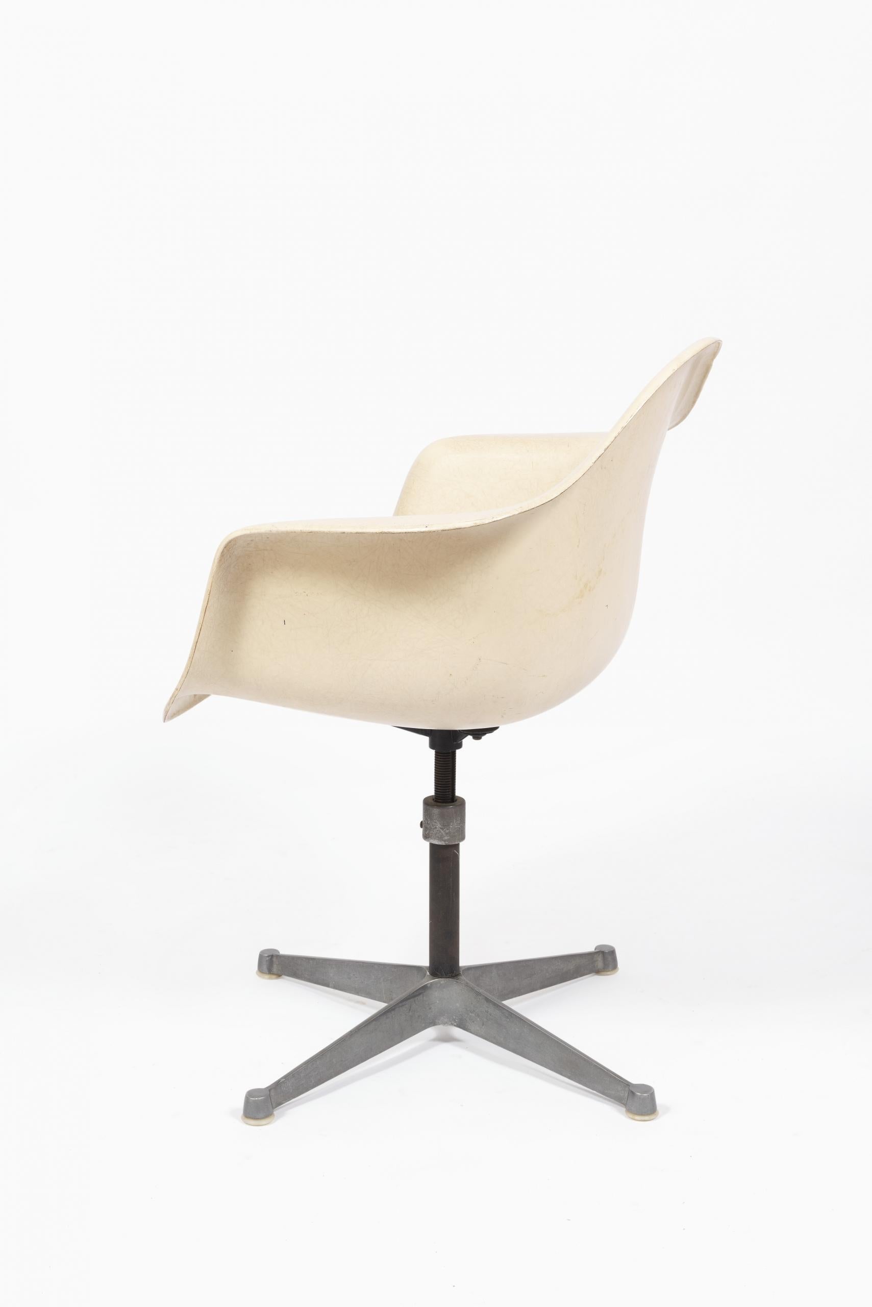 Américain Chaise de Bureau PAC Par Charles & Ray Eames Pour Herman Miller, 1960 en vente