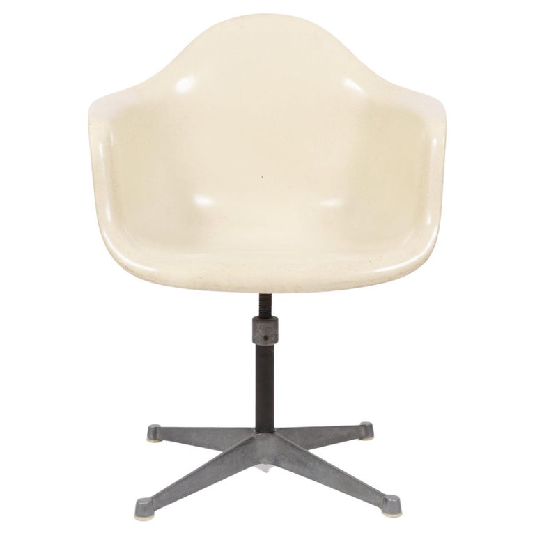 Chaise de Bureau “PAC” Par Charles and Ray Eames Pour Herman Miller, 1960  For Sale at 1stDibs
