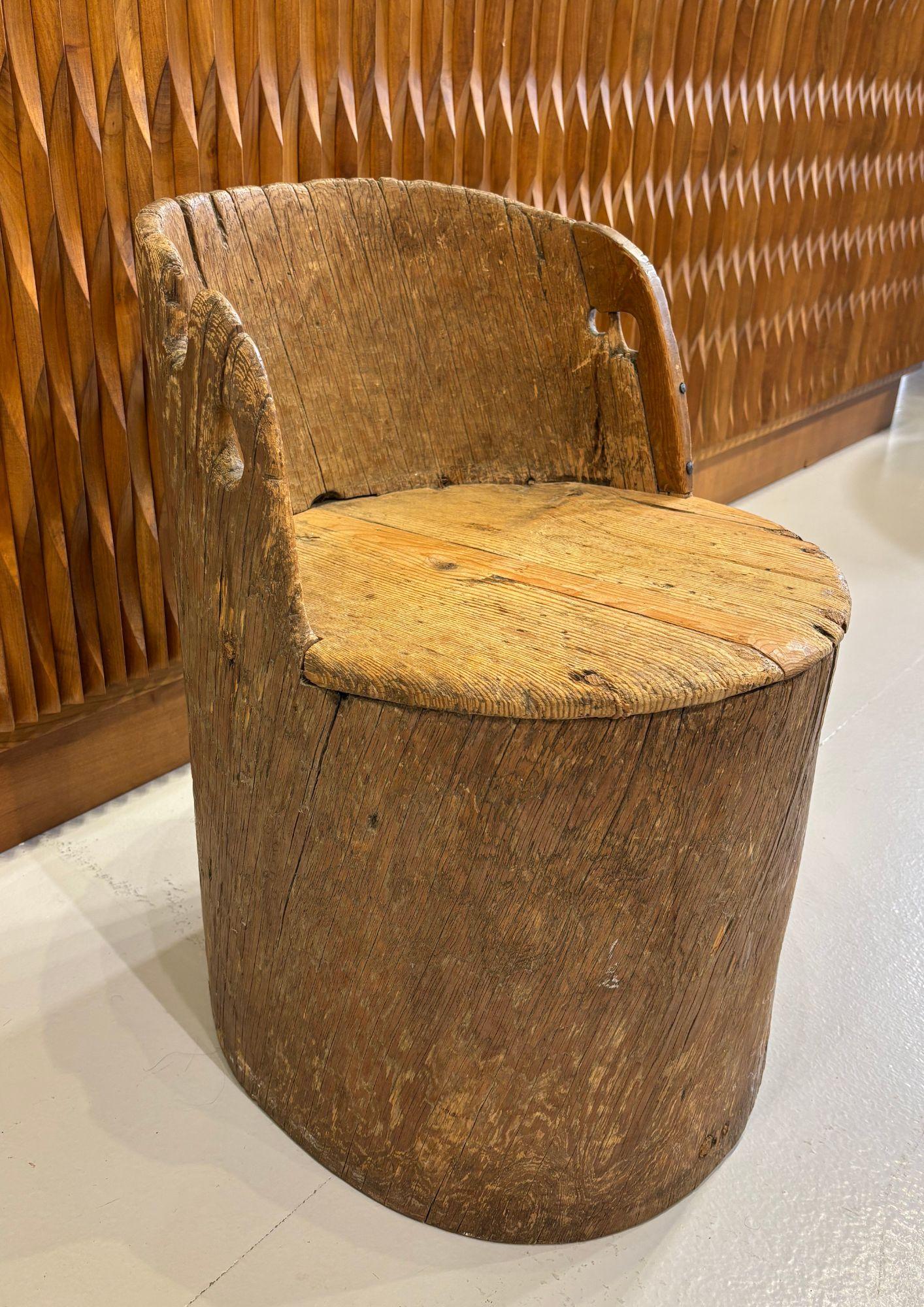 Chaise de souche brutaliste In Good Condition For Sale In Paris, FR
