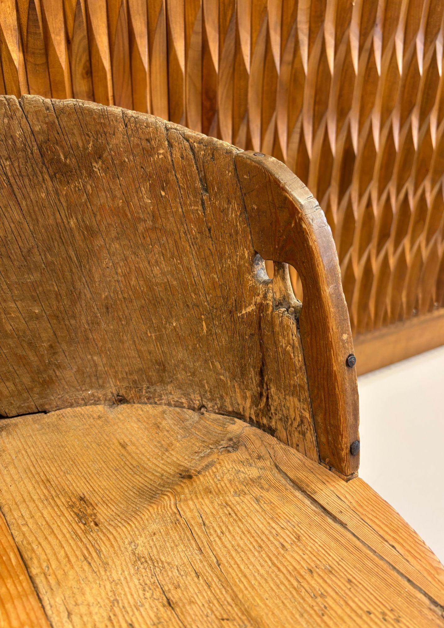 Contemporary Chaise de souche brutaliste For Sale