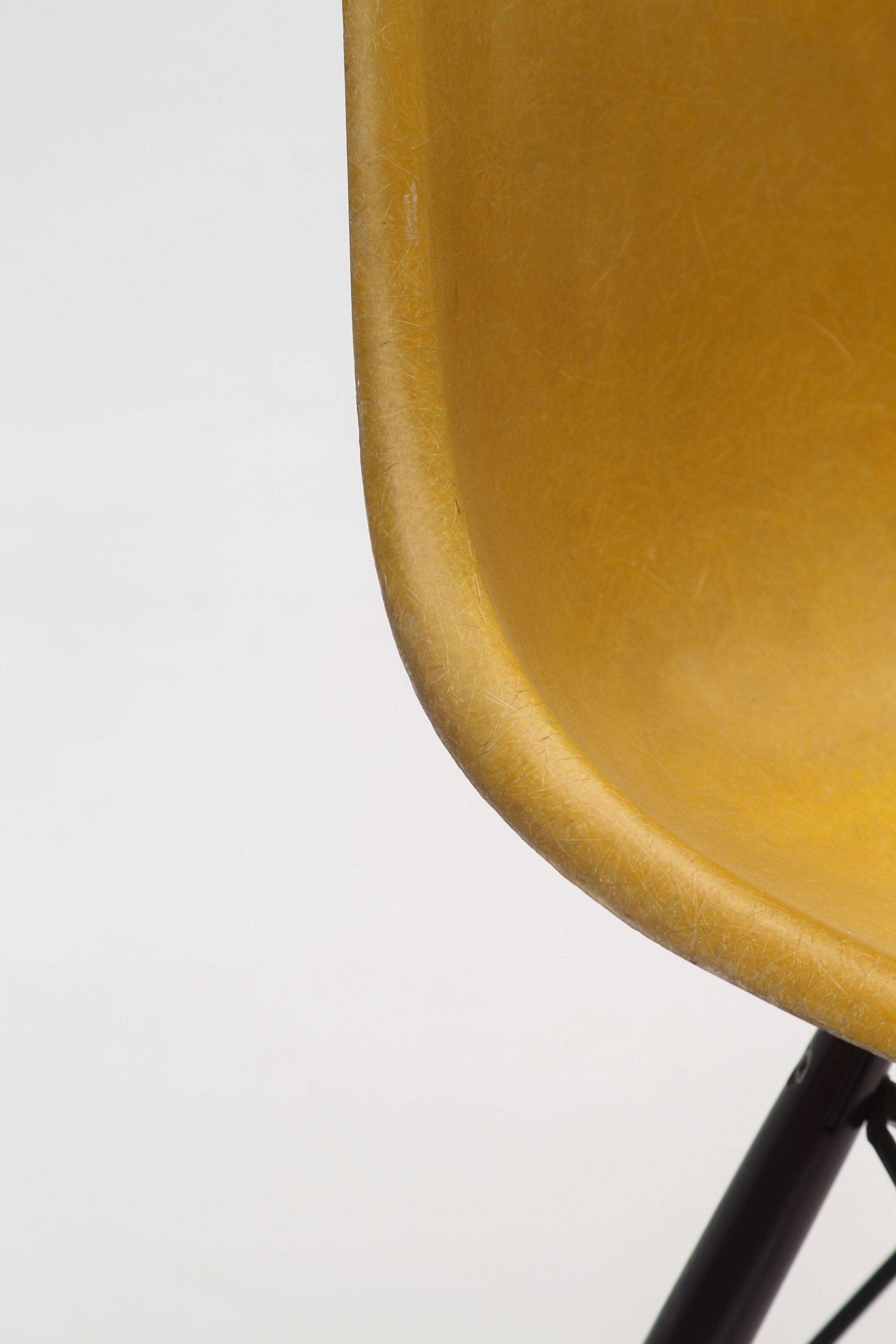 Chaise DSW par Charles & Ray Eames, édition Herman Miller im Angebot 7