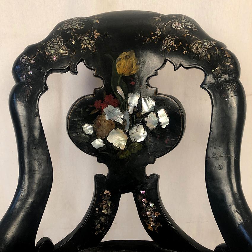 Napoleon III Chaise Gondole Napoléon III En Bois Et Papier Mâché Laqué Noir Et Burgauté For Sale