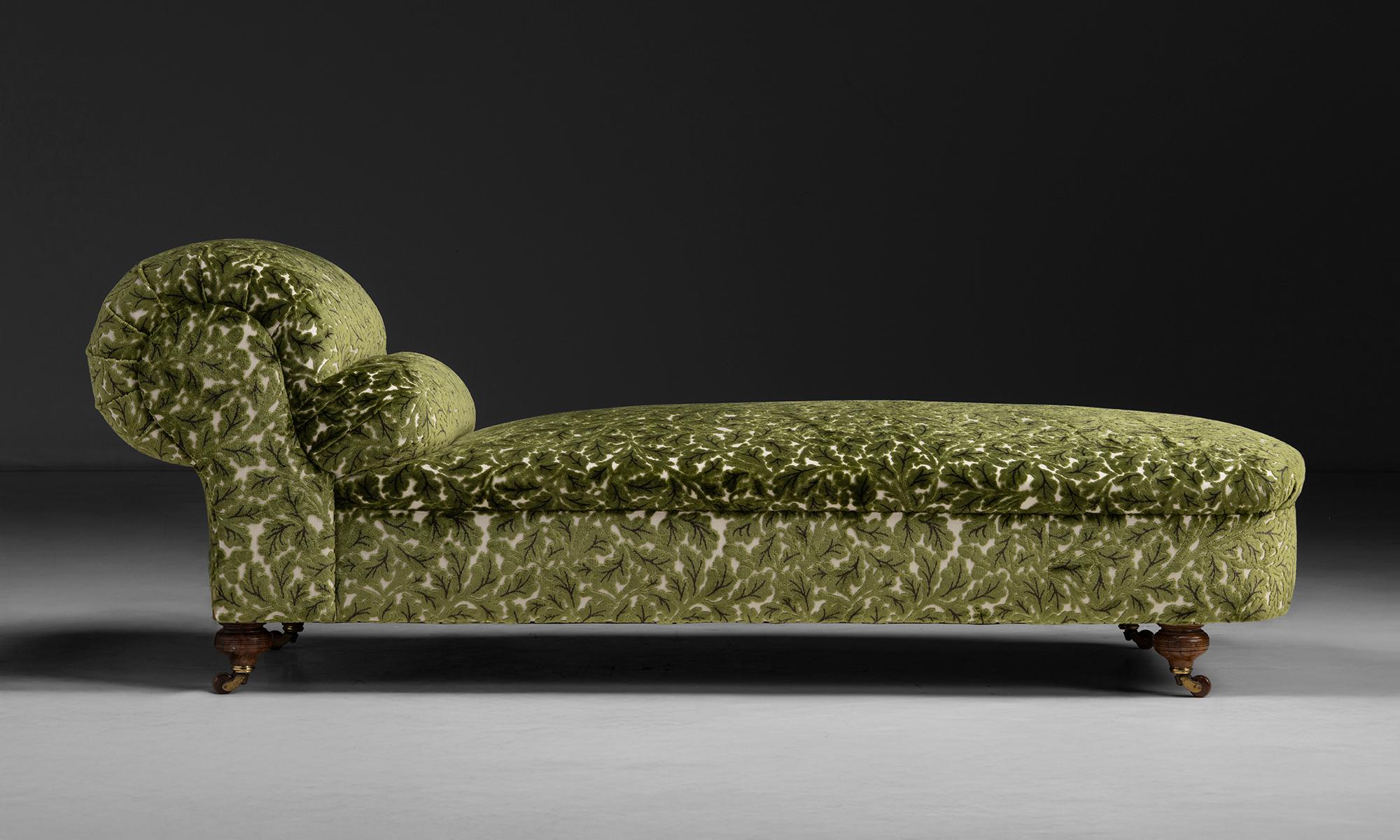 English Chaise in House of Hackney Velvet, England circa 1890 For Sale