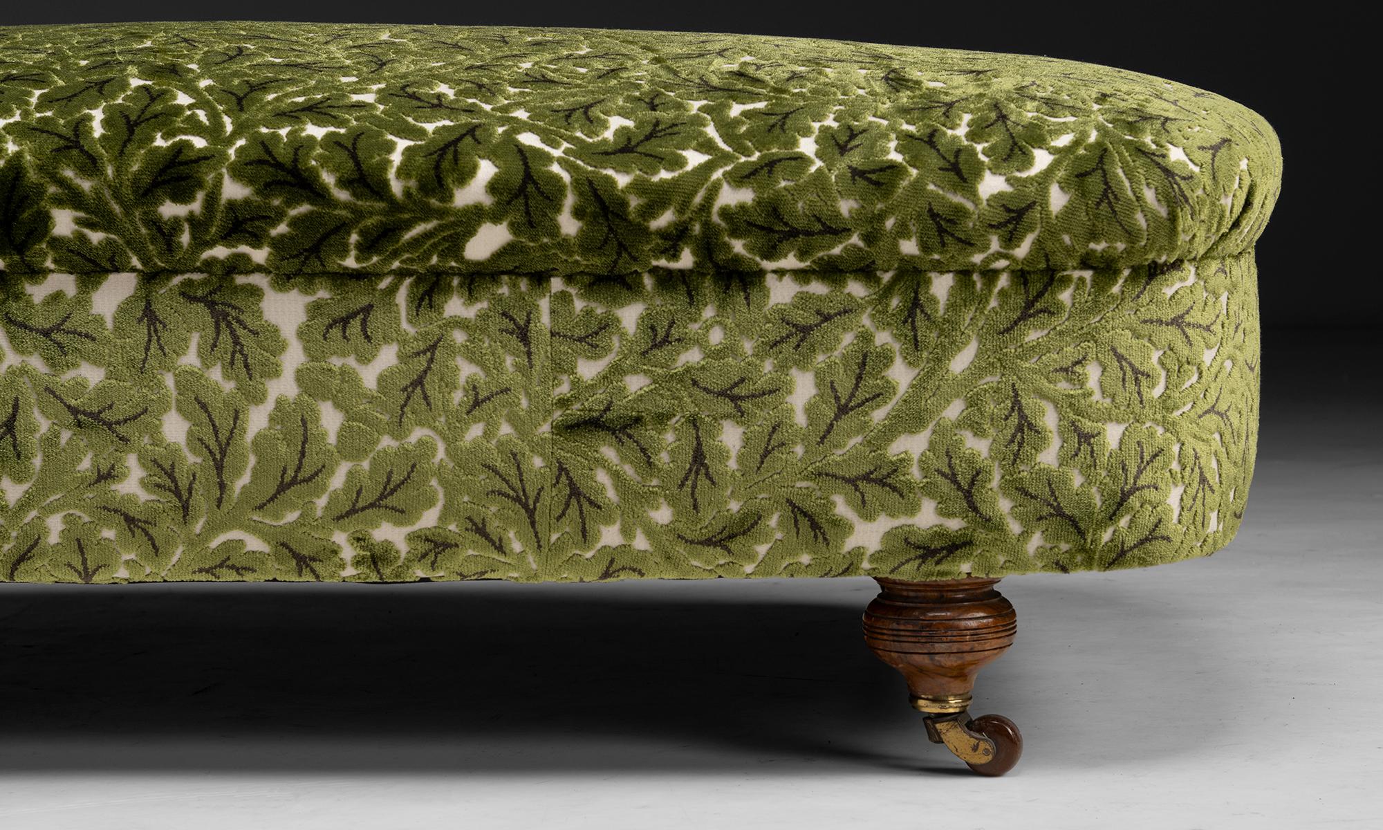 Late 19th Century Chaise in House of Hackney Velvet, England circa 1890 For Sale