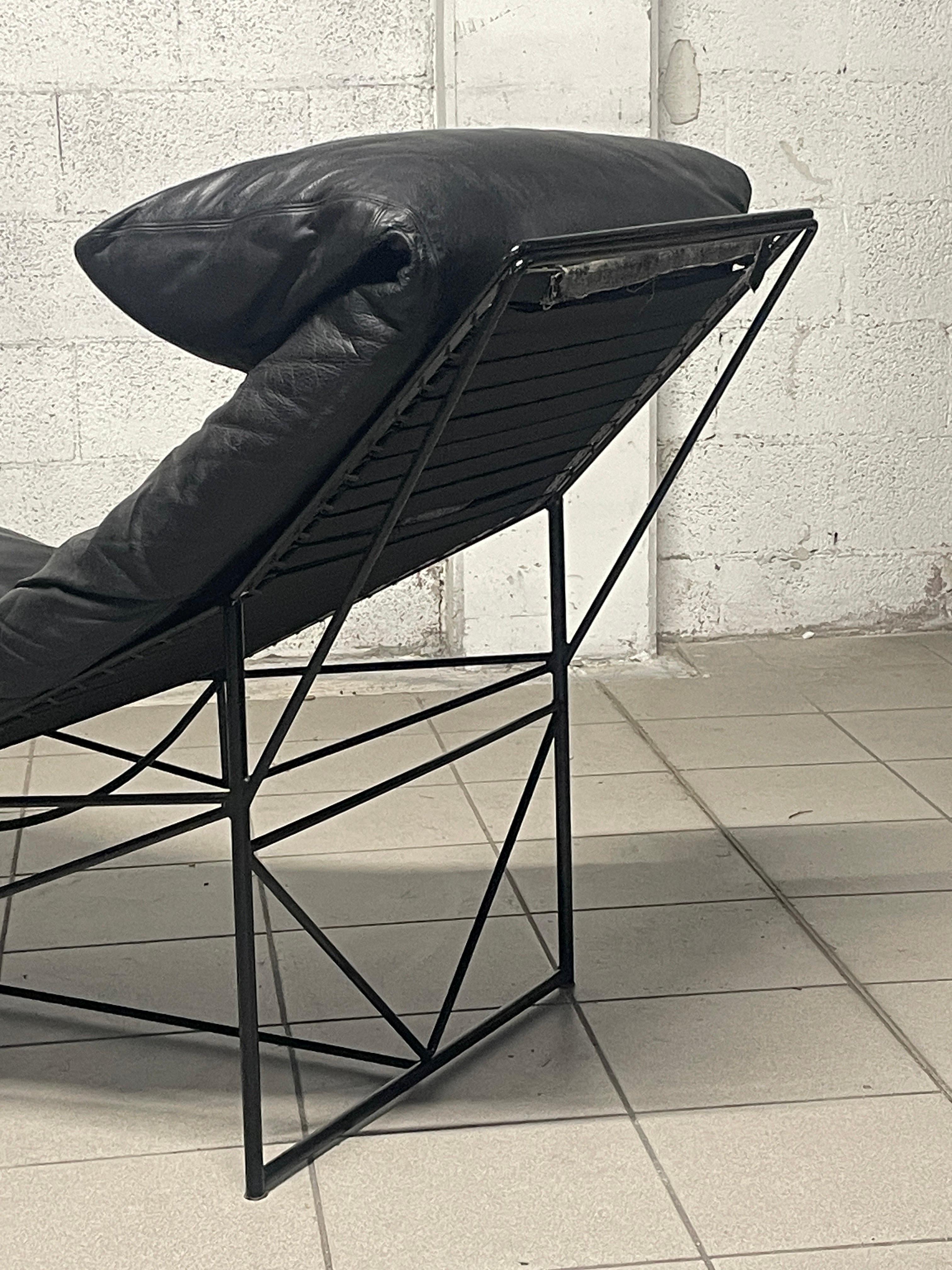 Chaise-longue de los años 80 diseñada por Paolo Passerini para UVET en venta 3