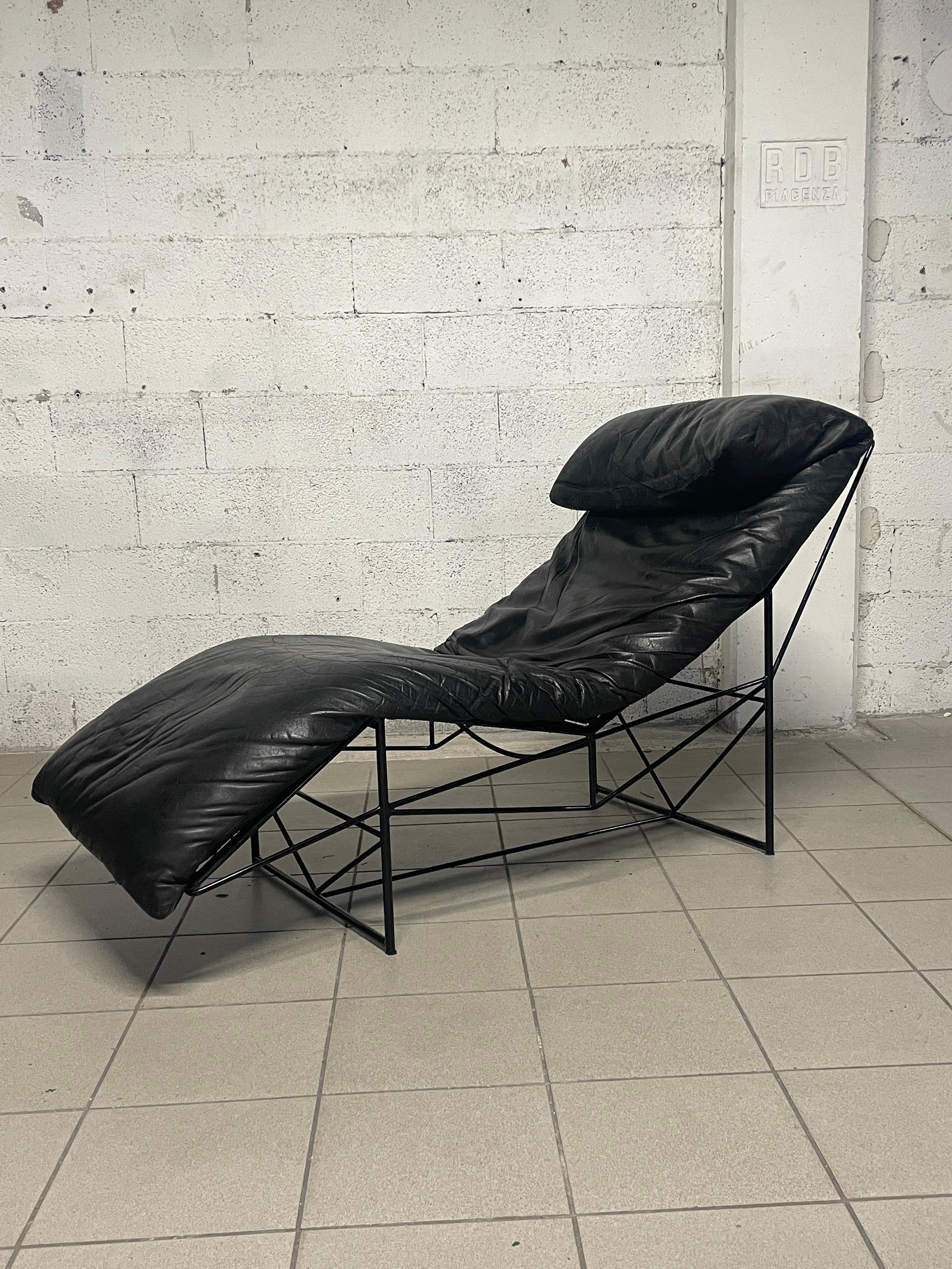 Chaise-longue de los años 80 diseñada por Paolo Passerini para UVET Moderno en venta