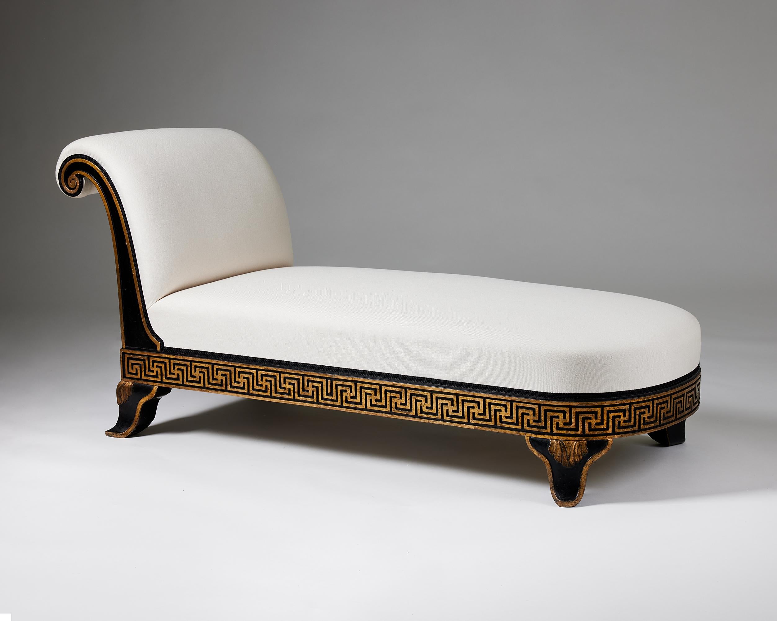 Chaise longue, anonymous for Louis G Thiersen,
Denmark, 1928.

Lacquered wood with guilded details.

Unique.

H: 74 cm / 2' 5''
W: 62 cm / 2' 1/2''
L: 163 cm / 5' 4 1/4''
SH: 39 cm / 15 1/4''

Exhibitions: Cabinetmakers' Guild, 1928.

Literature:
G.